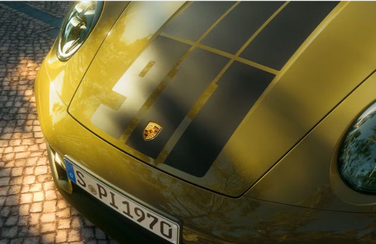top view of the hood of the Porsche 911 Spirit 70