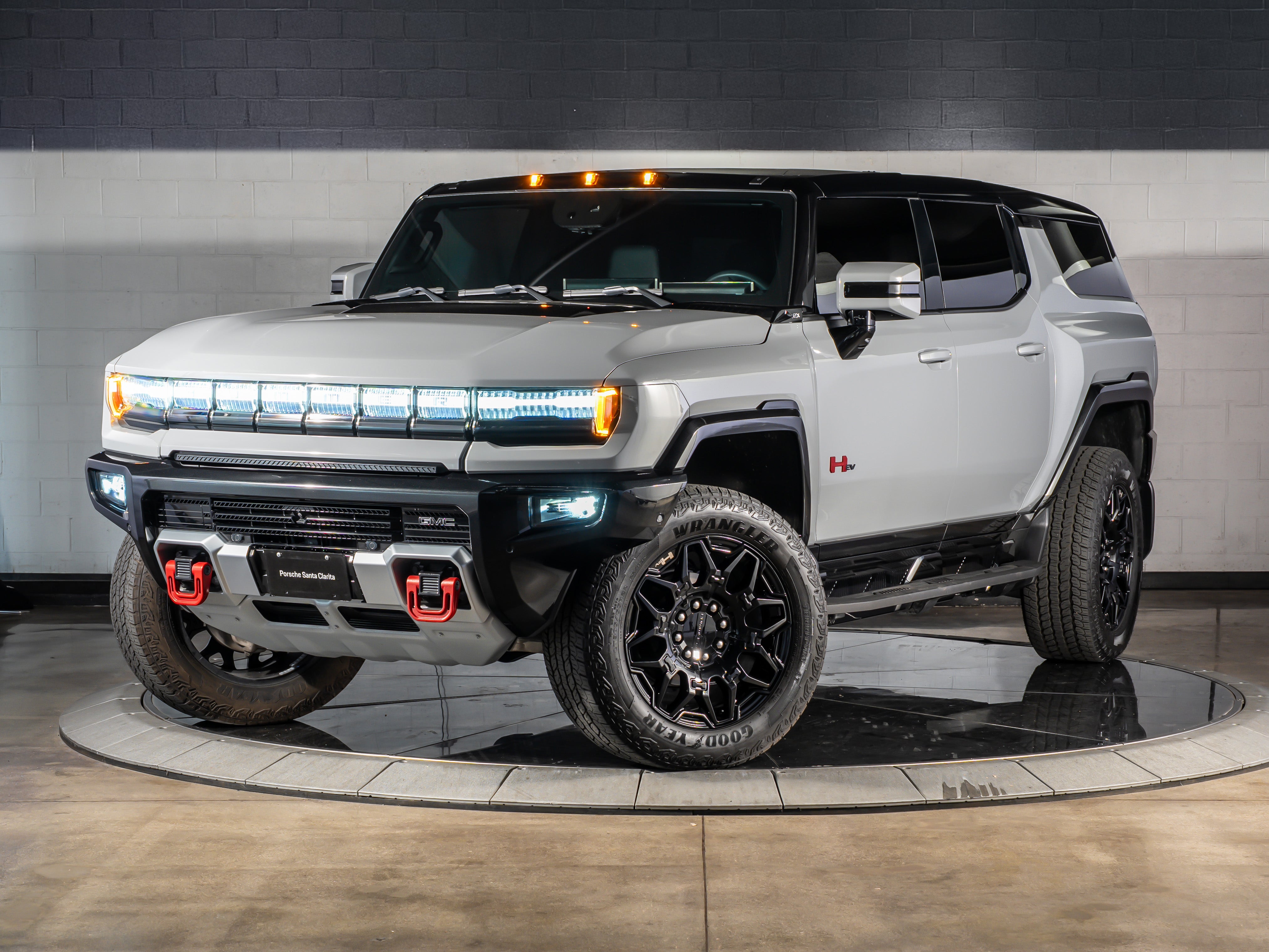 2024 GMC HUMMER EV SUV 2X