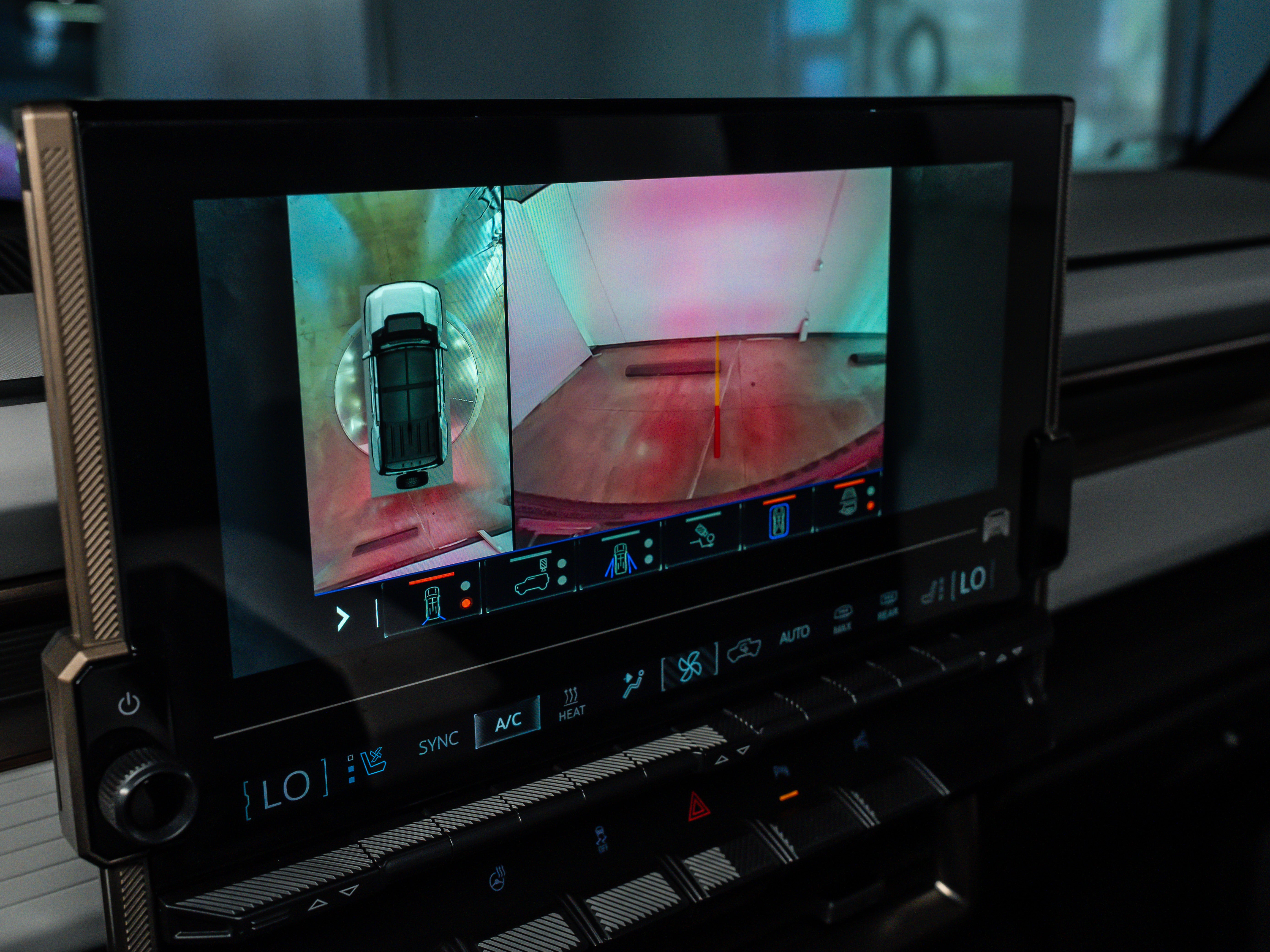 2024 GMC HUMMER EV SUV 2X