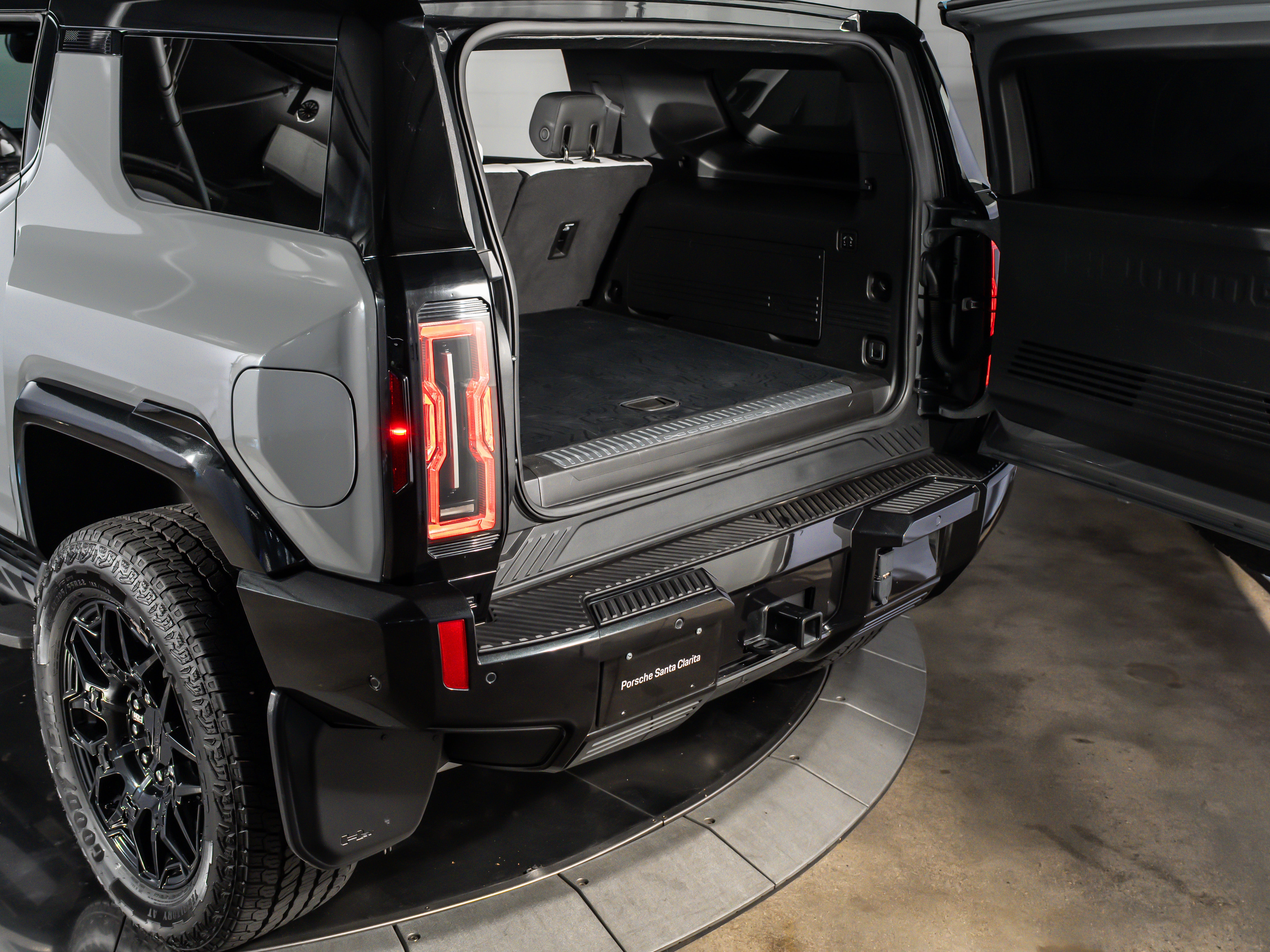 2024 GMC HUMMER EV SUV 2X