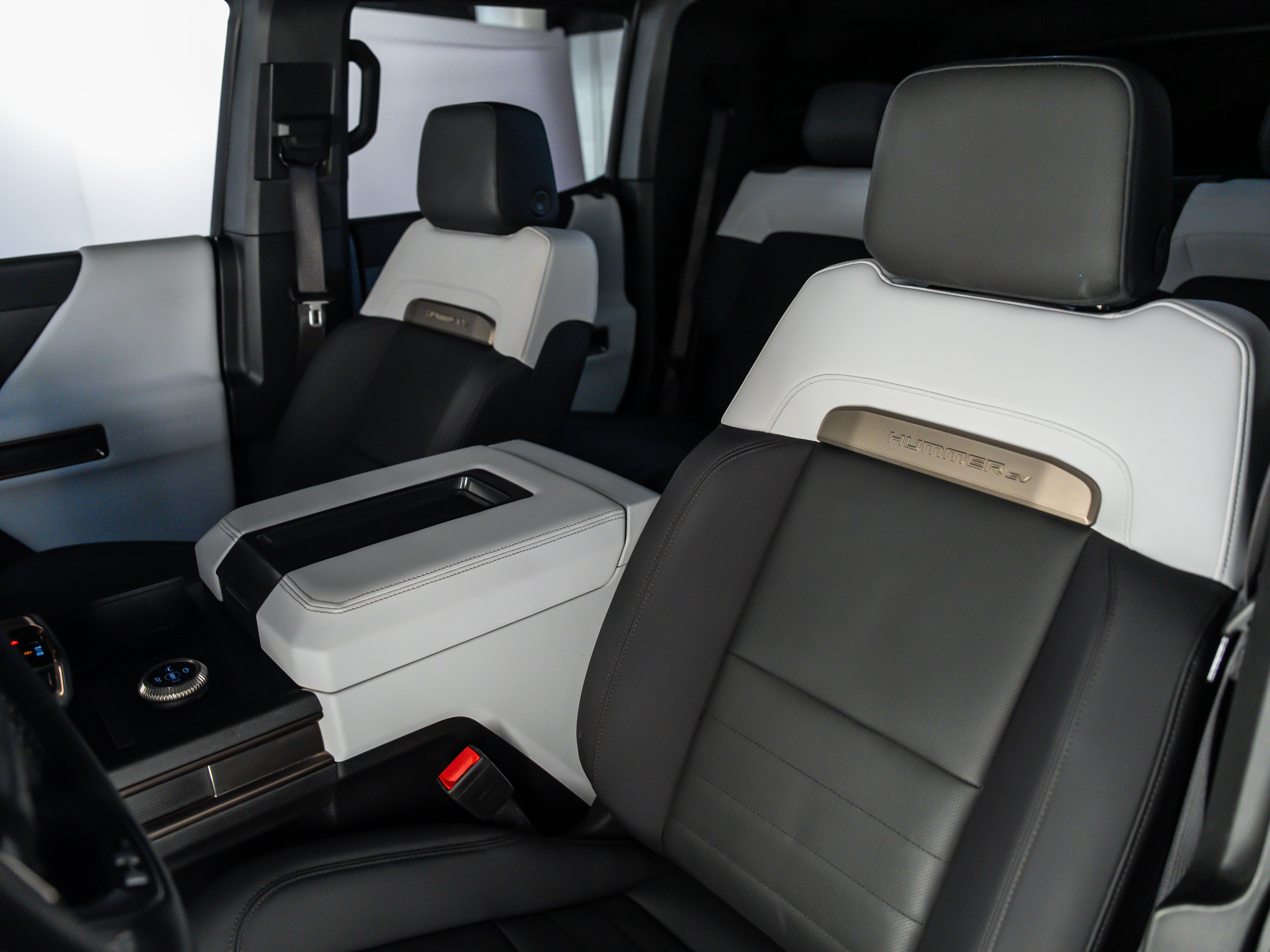 2024 GMC HUMMER EV SUV 2X