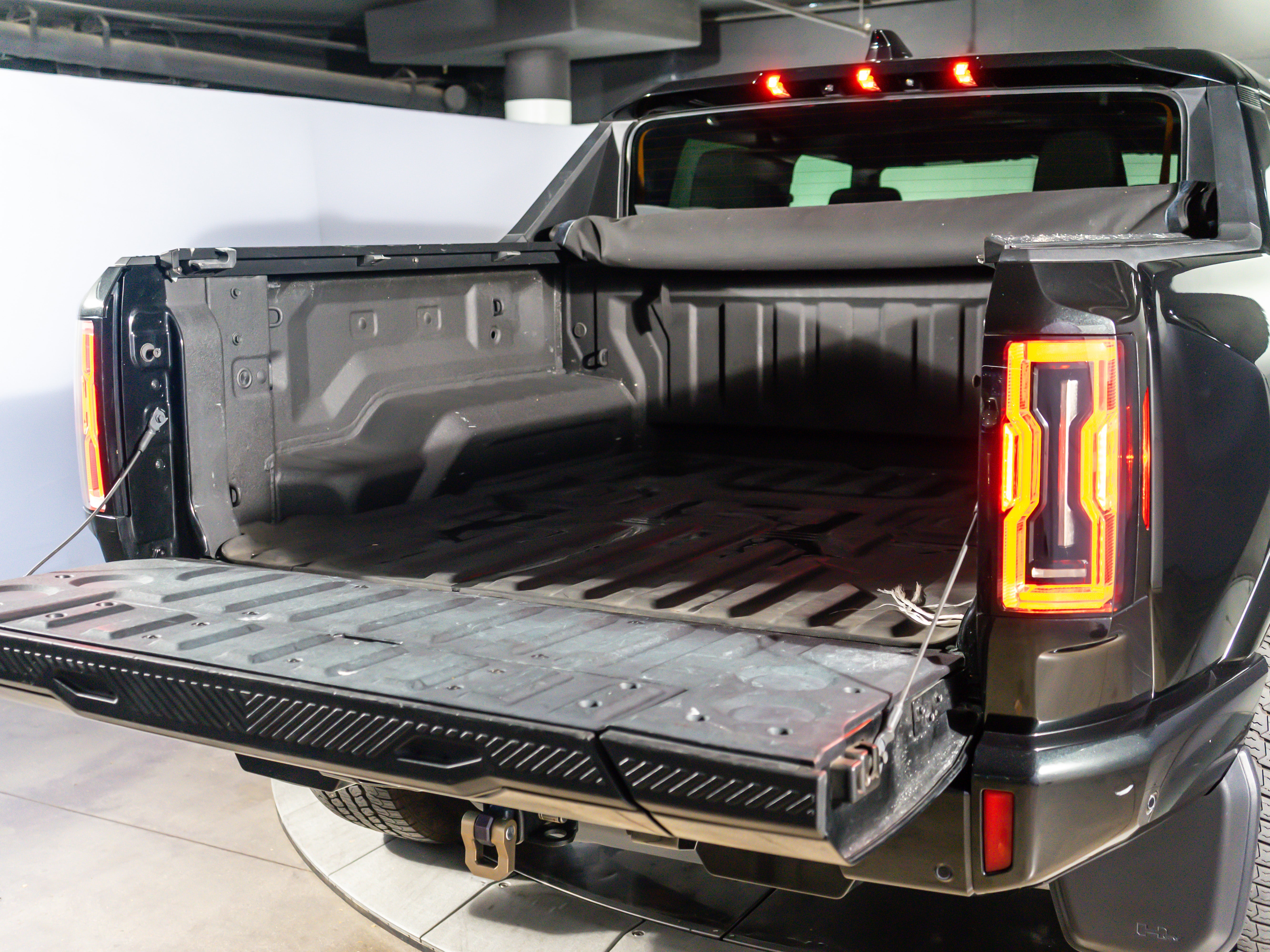 2025 GMC HUMMER EV Pickup e4WD 2X