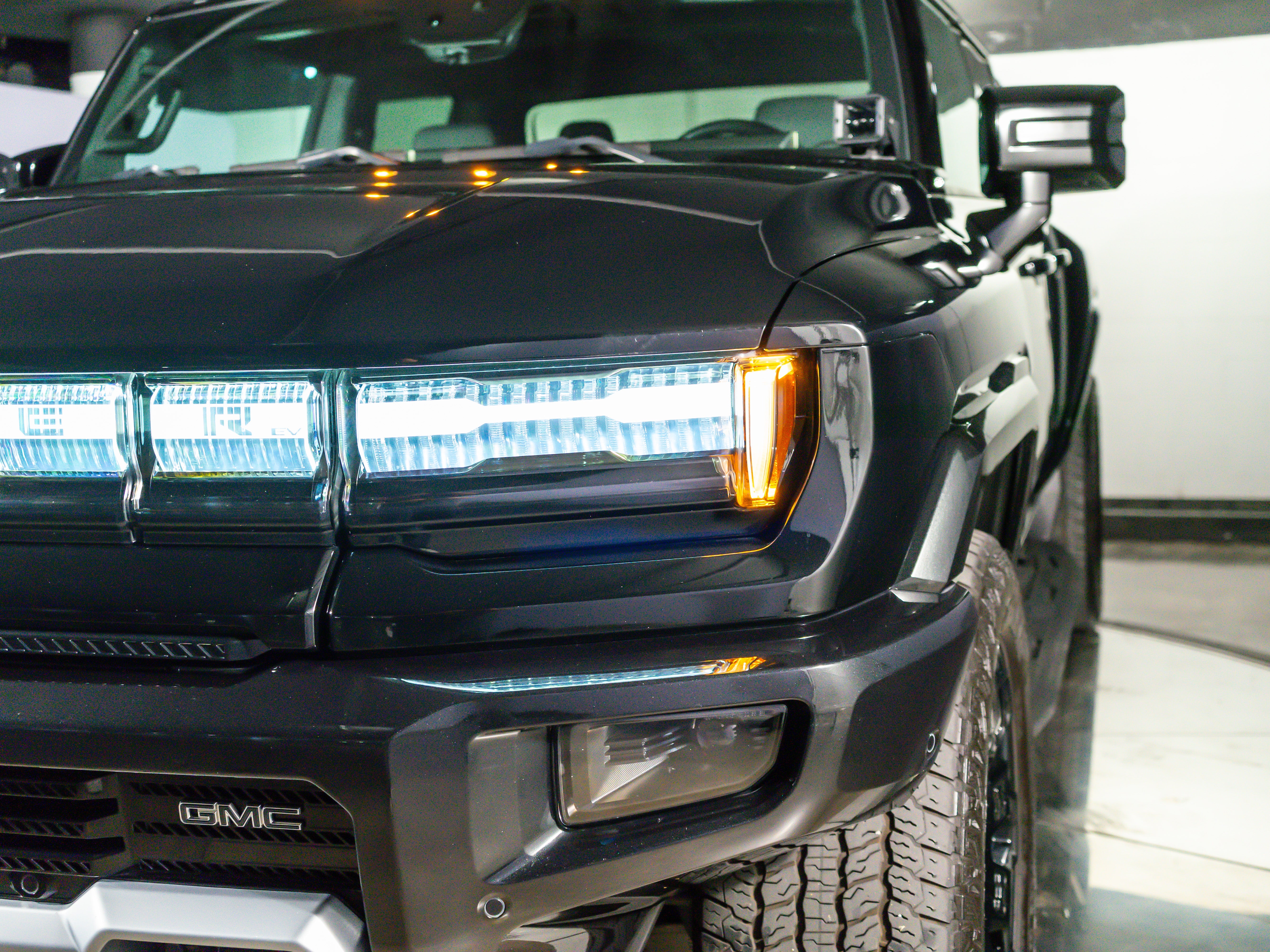 2025 GMC HUMMER EV Pickup e4WD 2X
