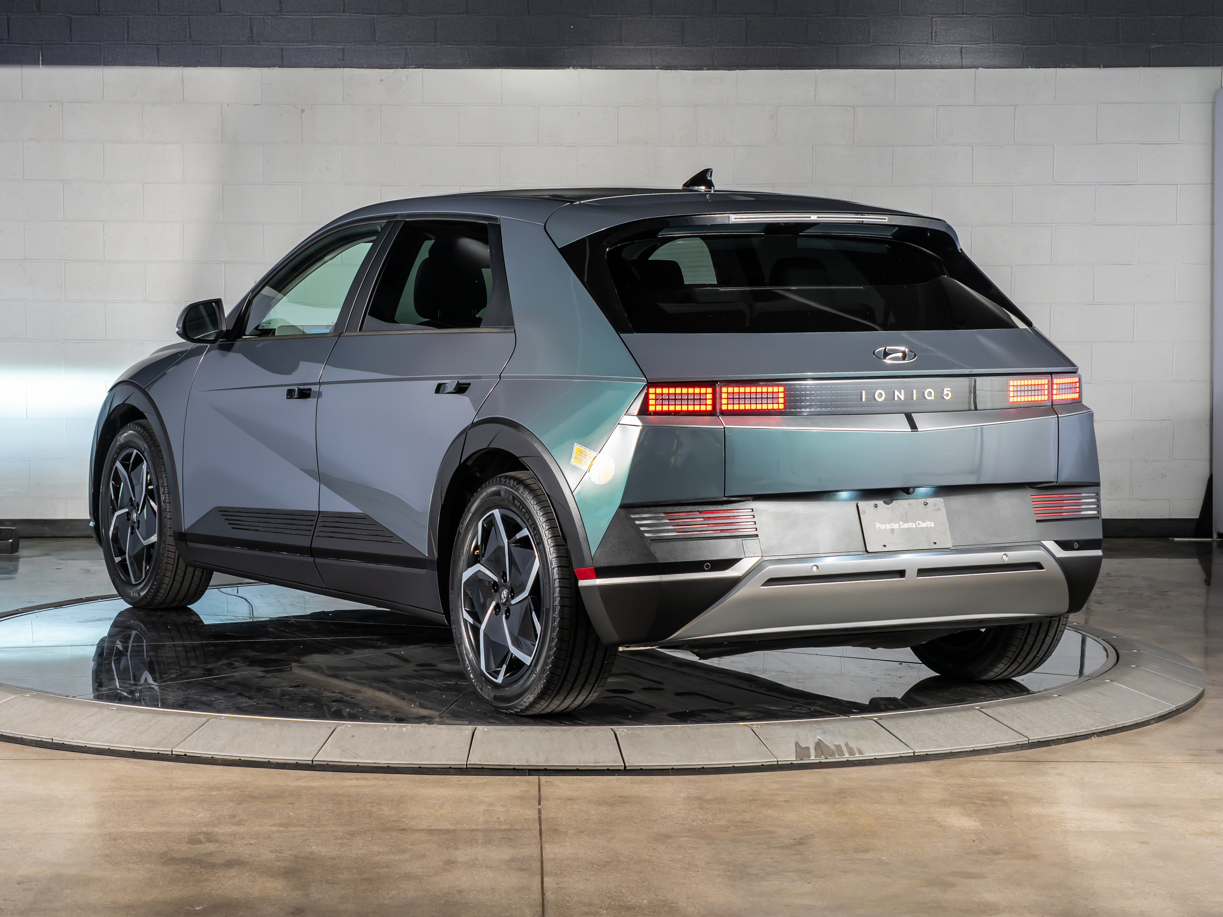 2022 Hyundai IONIQ 5 SE