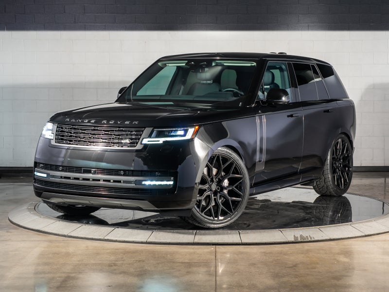 2026 Land Rover Range Rover P400 SE, exterior photo from the dealer listing