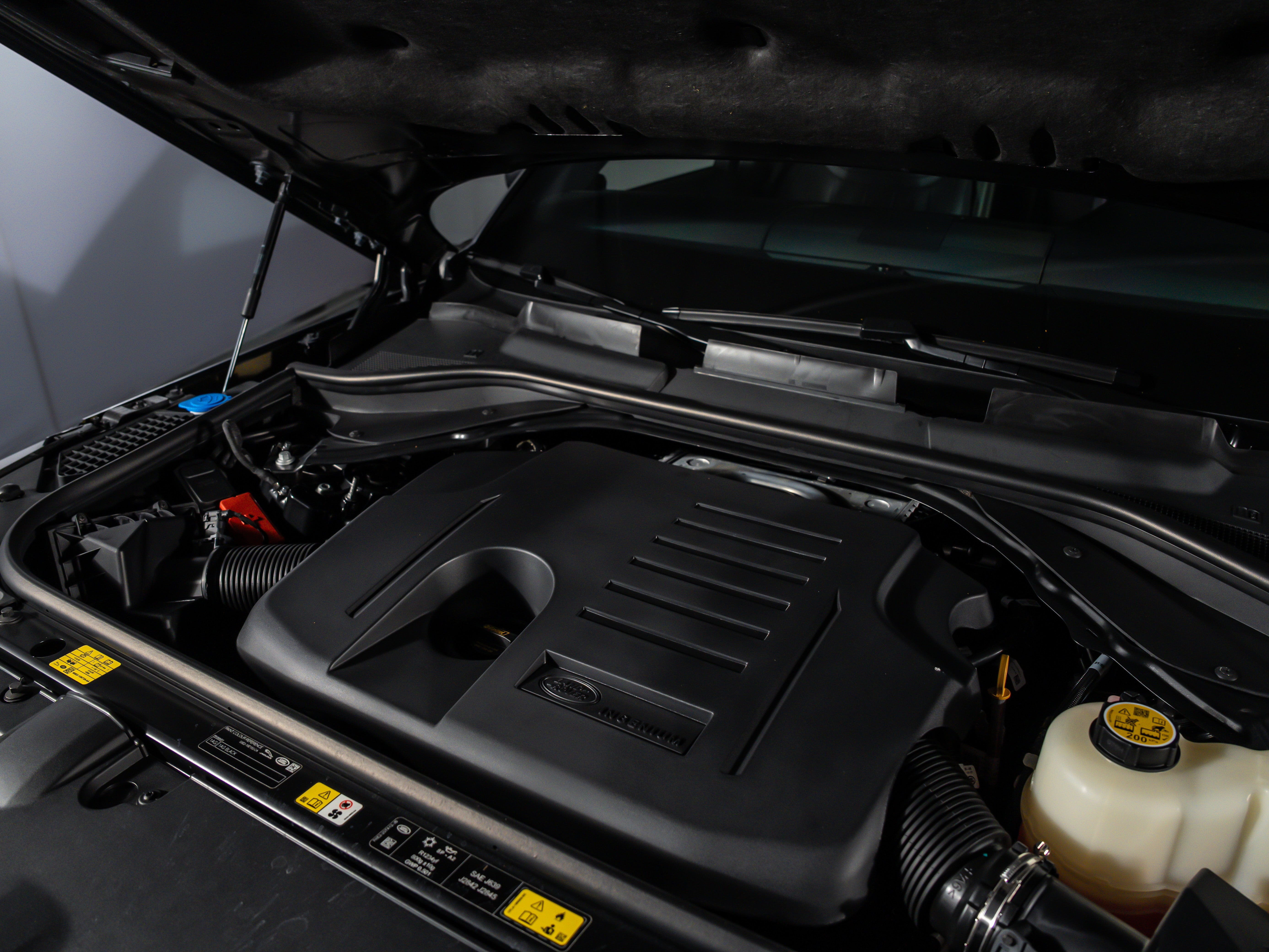 2026 Land Rover Range Rover P400 SE