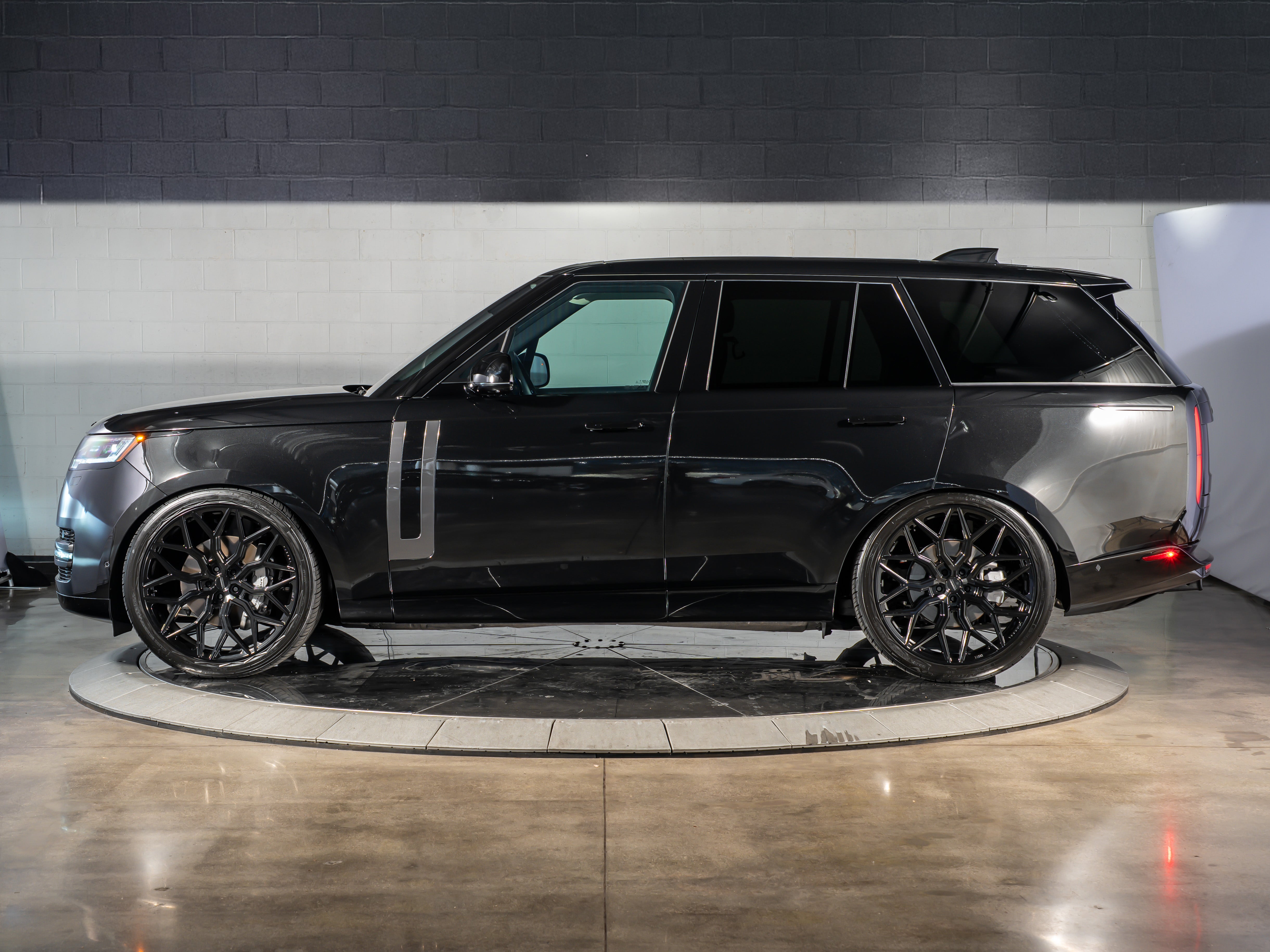 2026 Land Rover Range Rover P400 SE