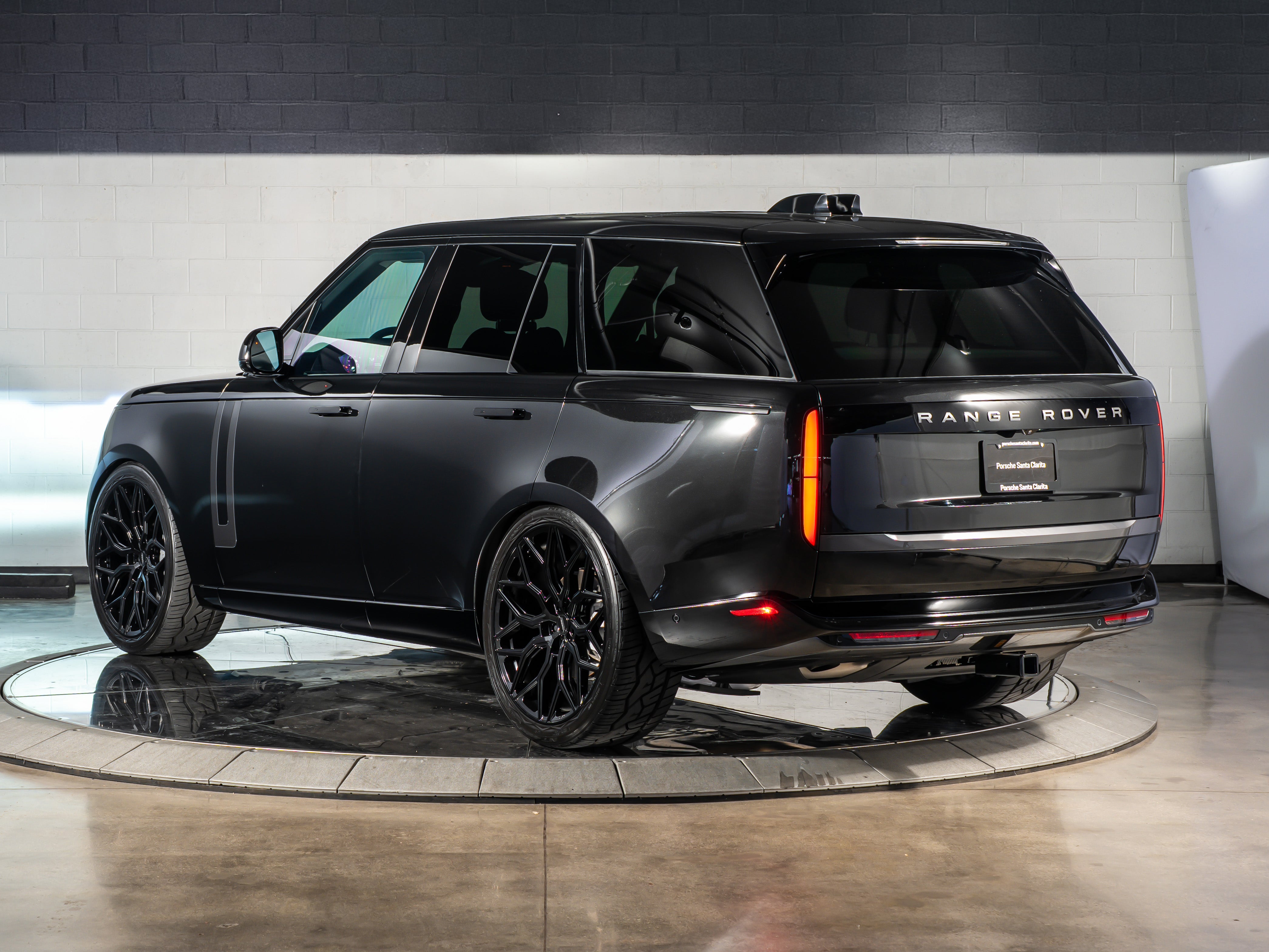 2026 Land Rover Range Rover P400 SE