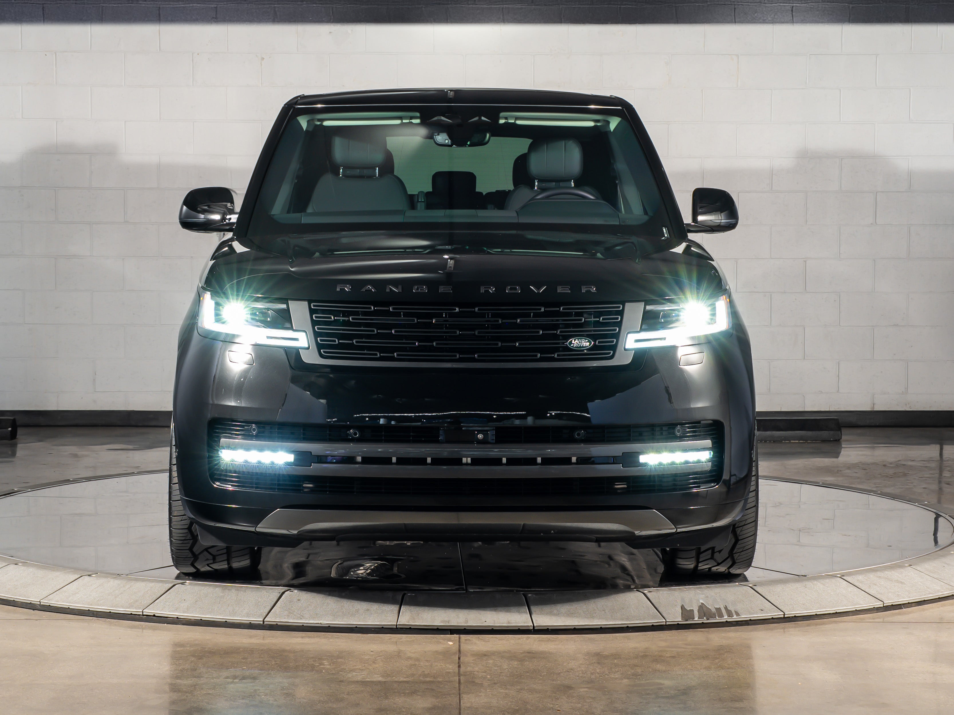 2026 Land Rover Range Rover P400 SE