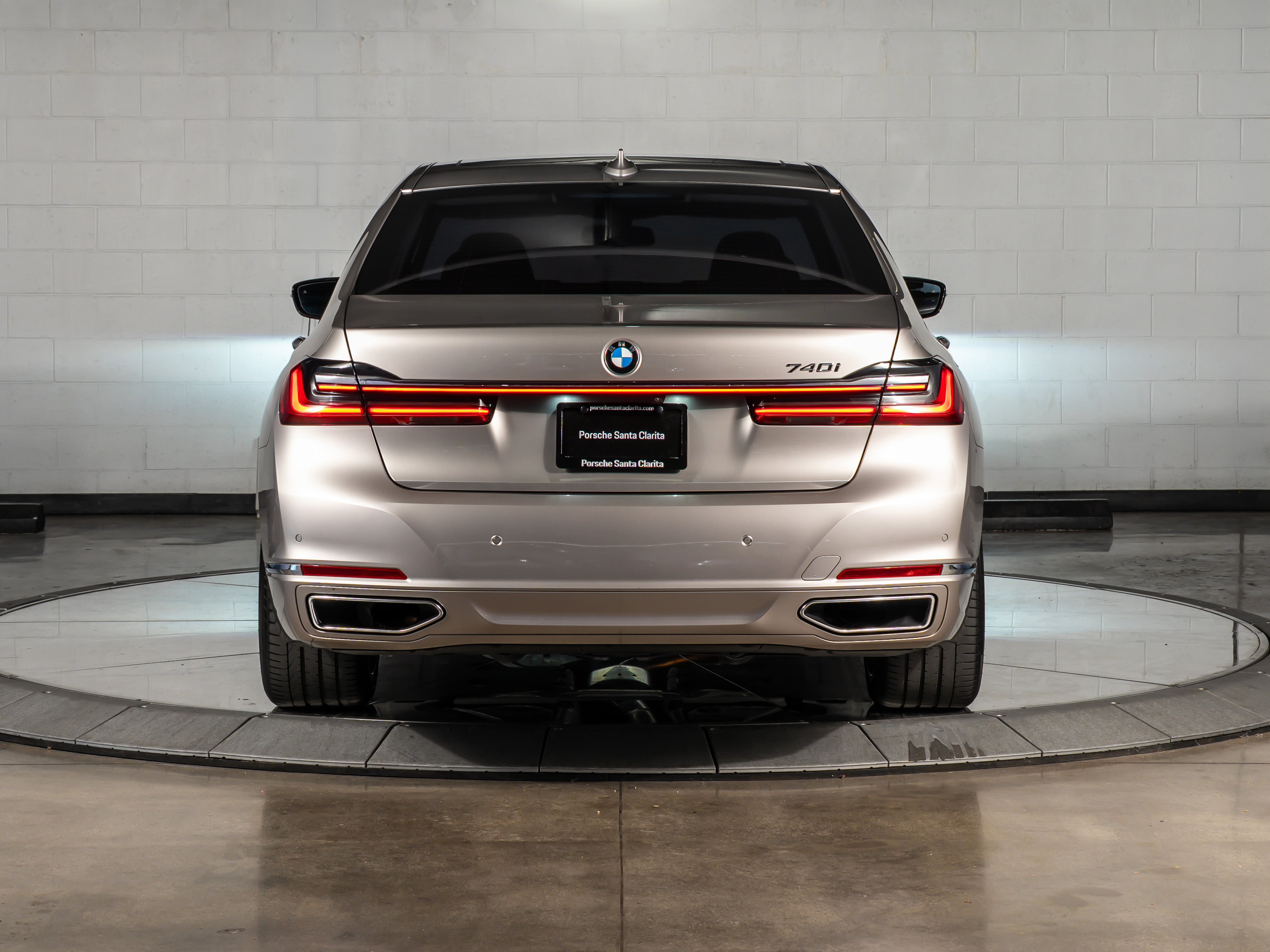 2021 BMW 740i 740i