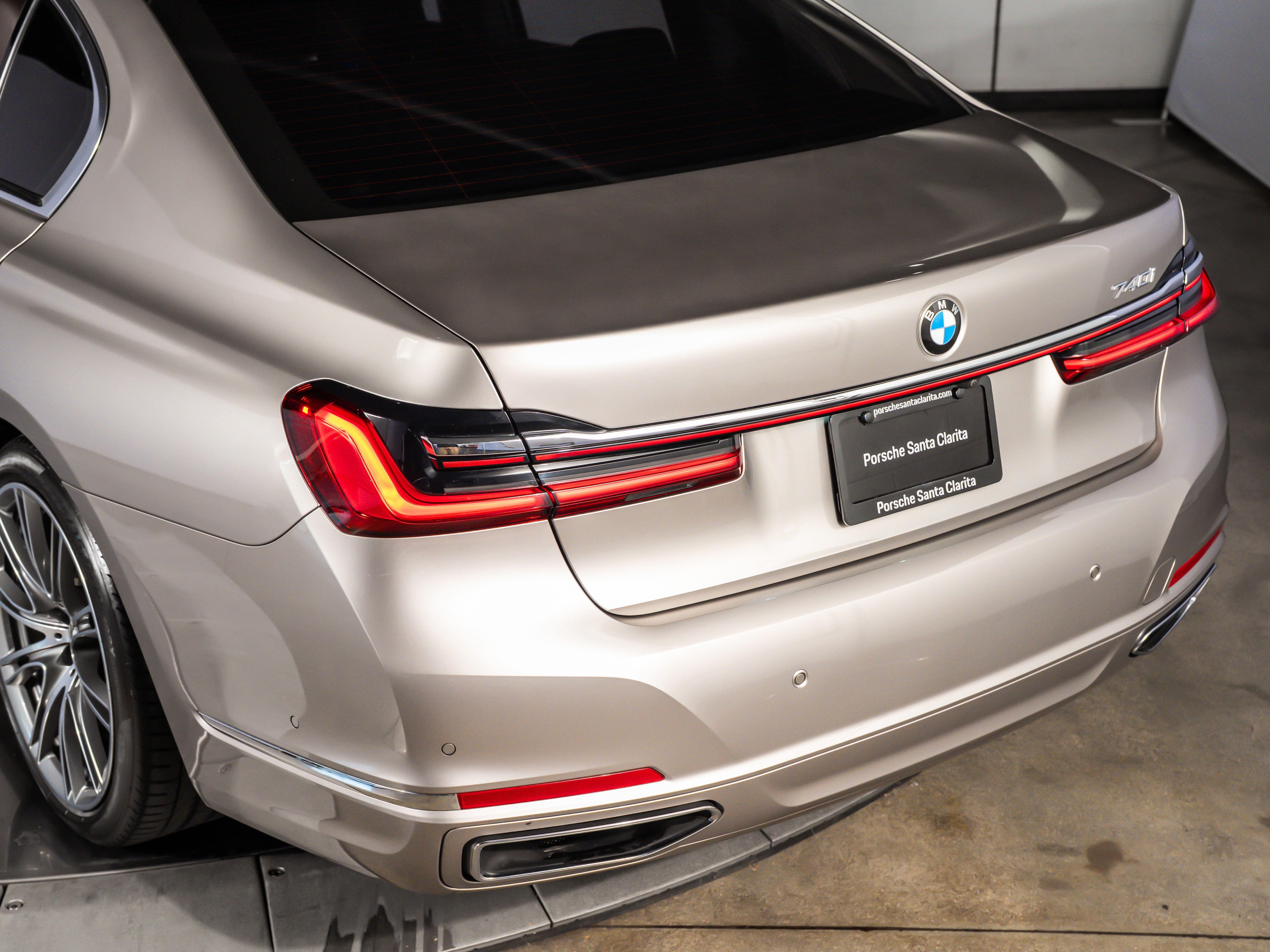 2021 BMW 740i 740i