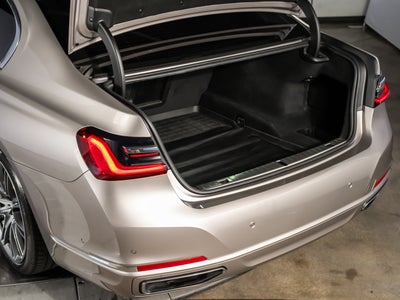 2021 BMW 740i 740i