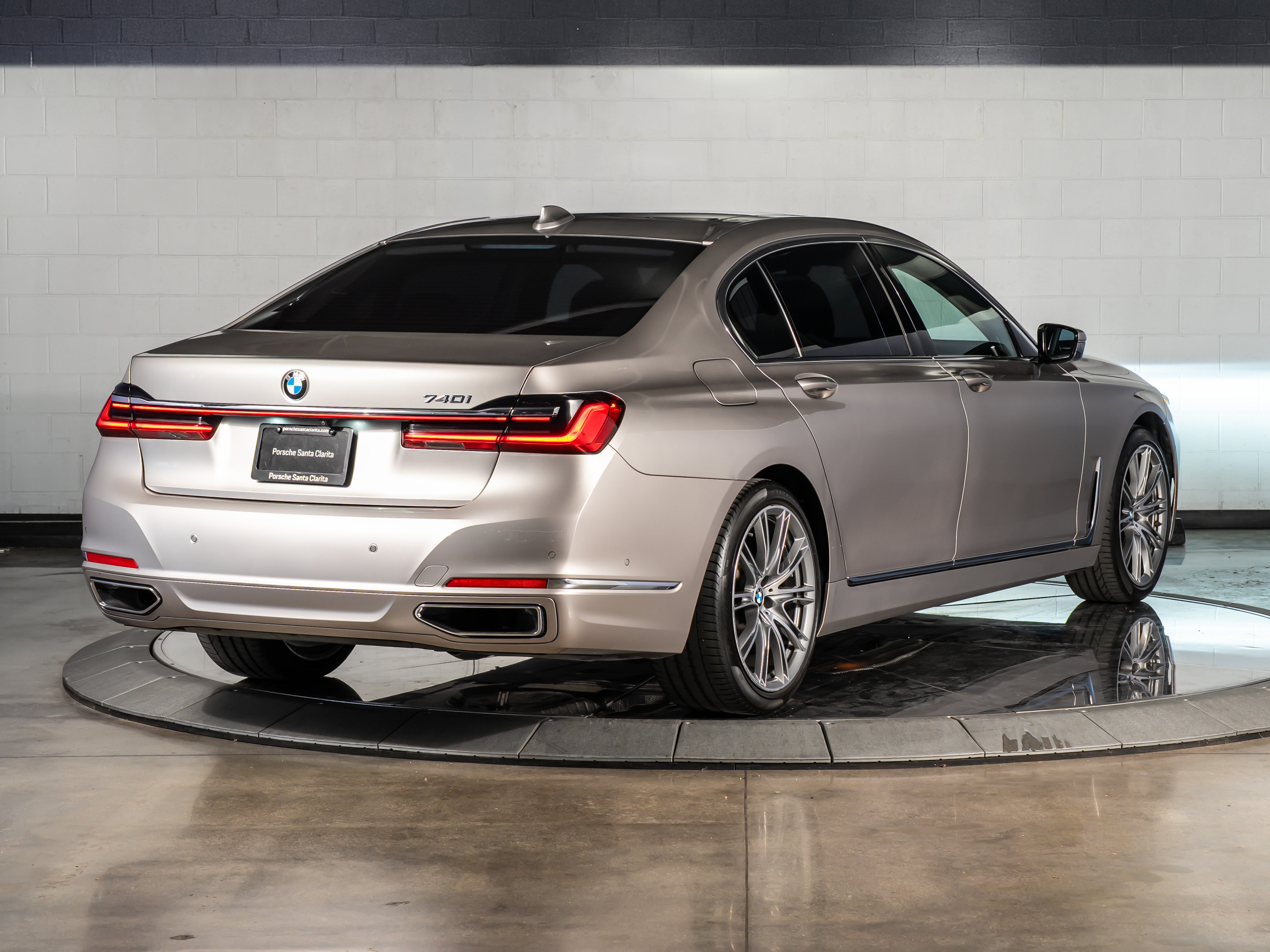 2021 BMW 740i 740i