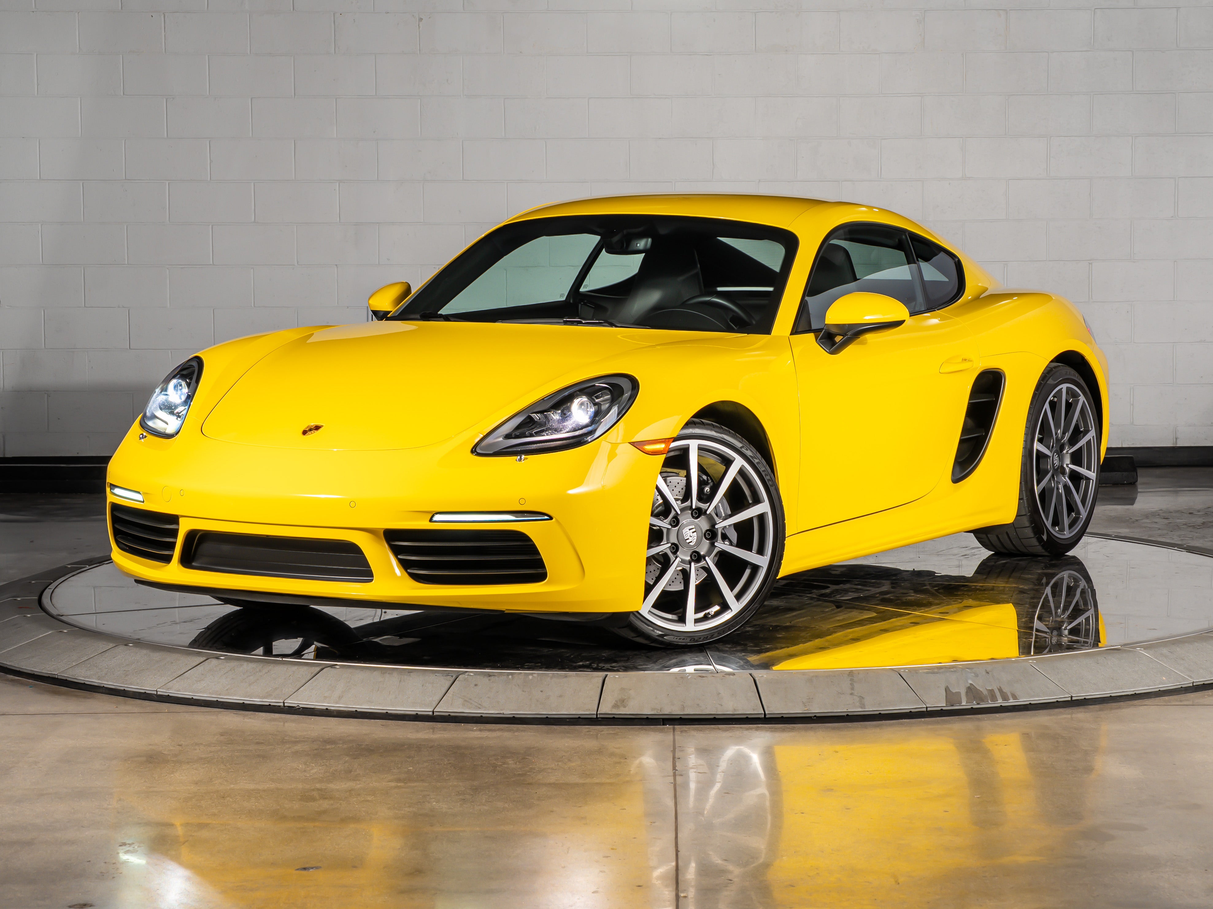 2023 Porsche 718 Cayman Base
