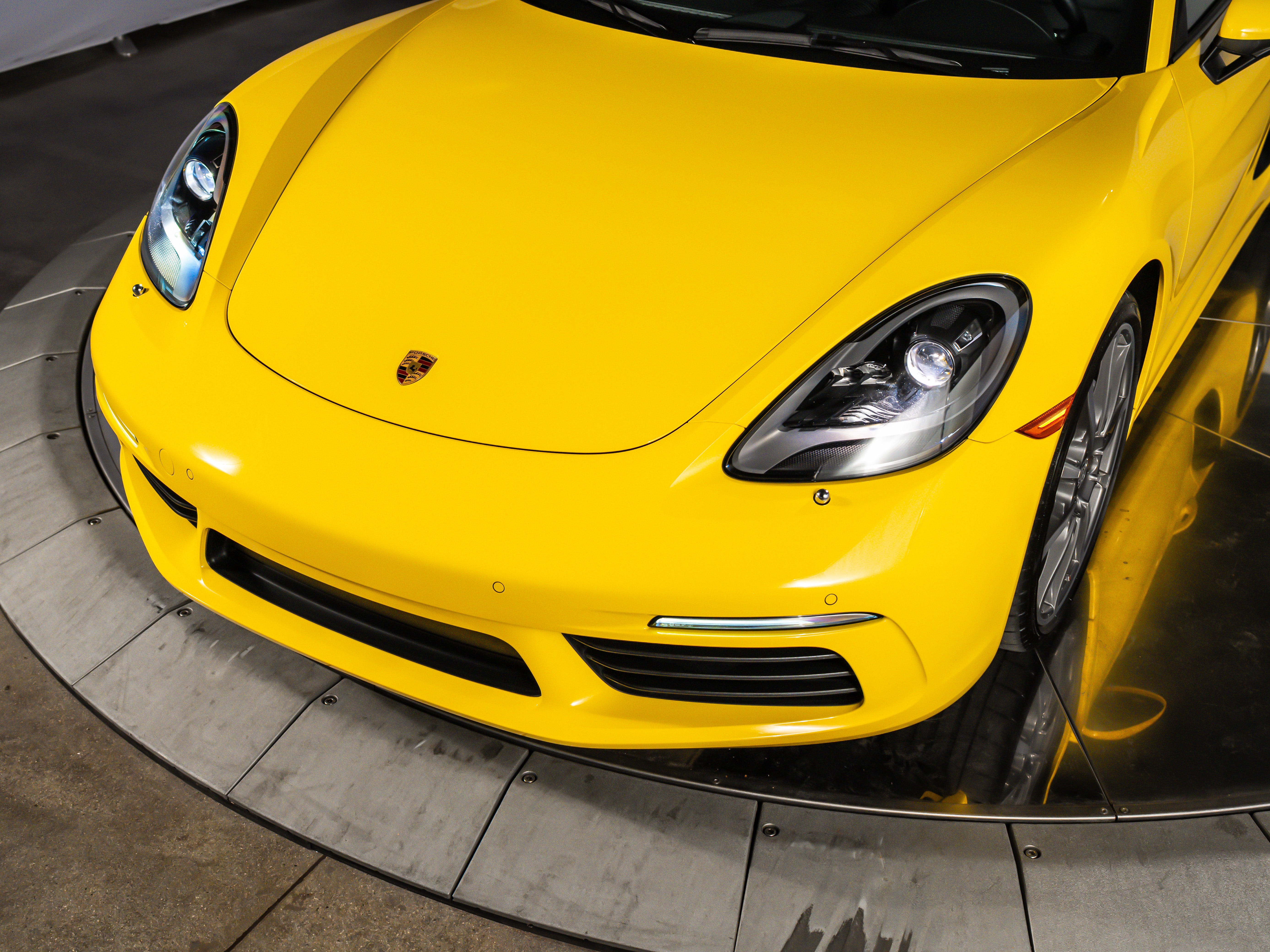 2023 Porsche 718 Cayman Base