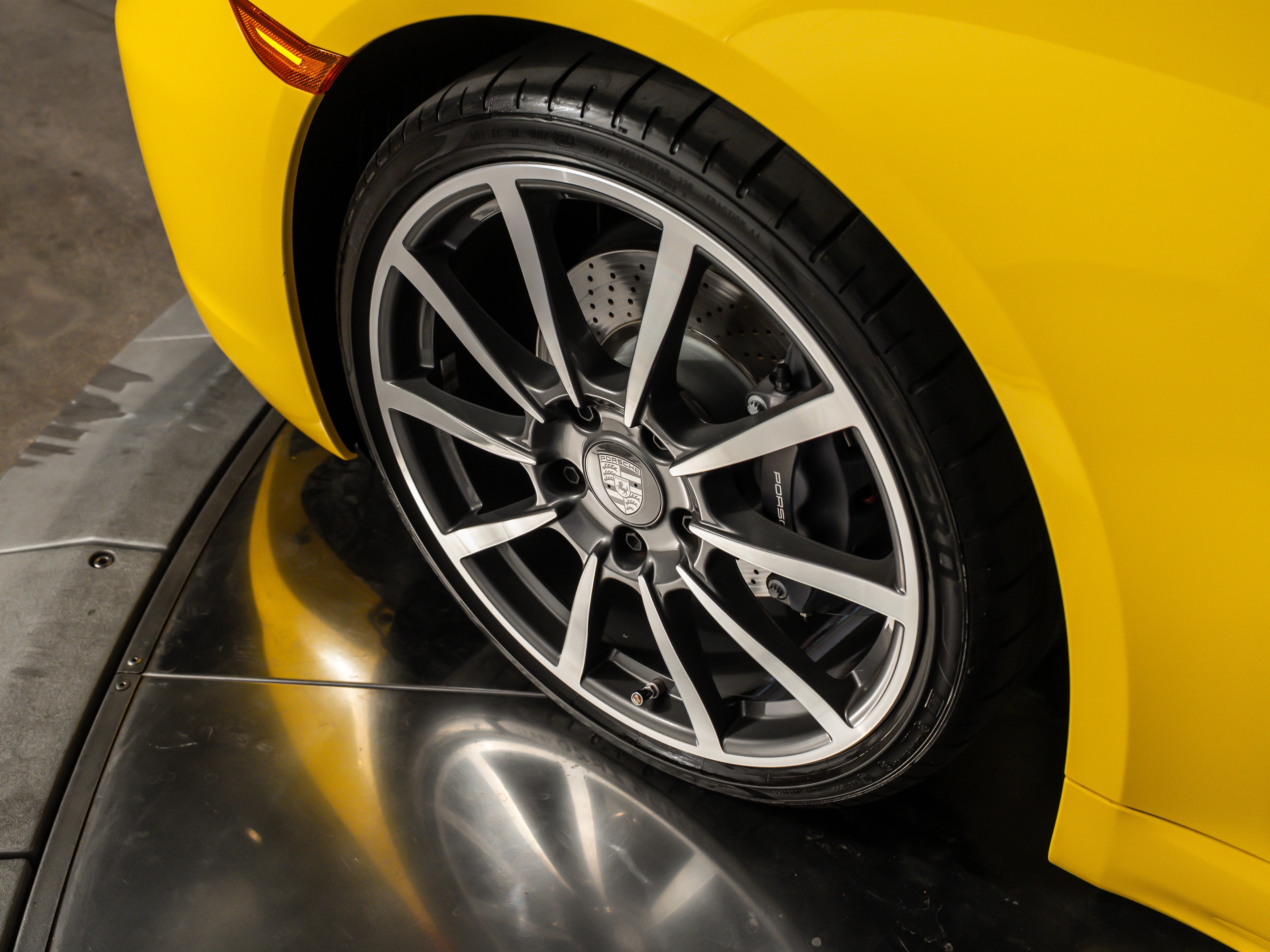 2023 Porsche 718 Cayman Base