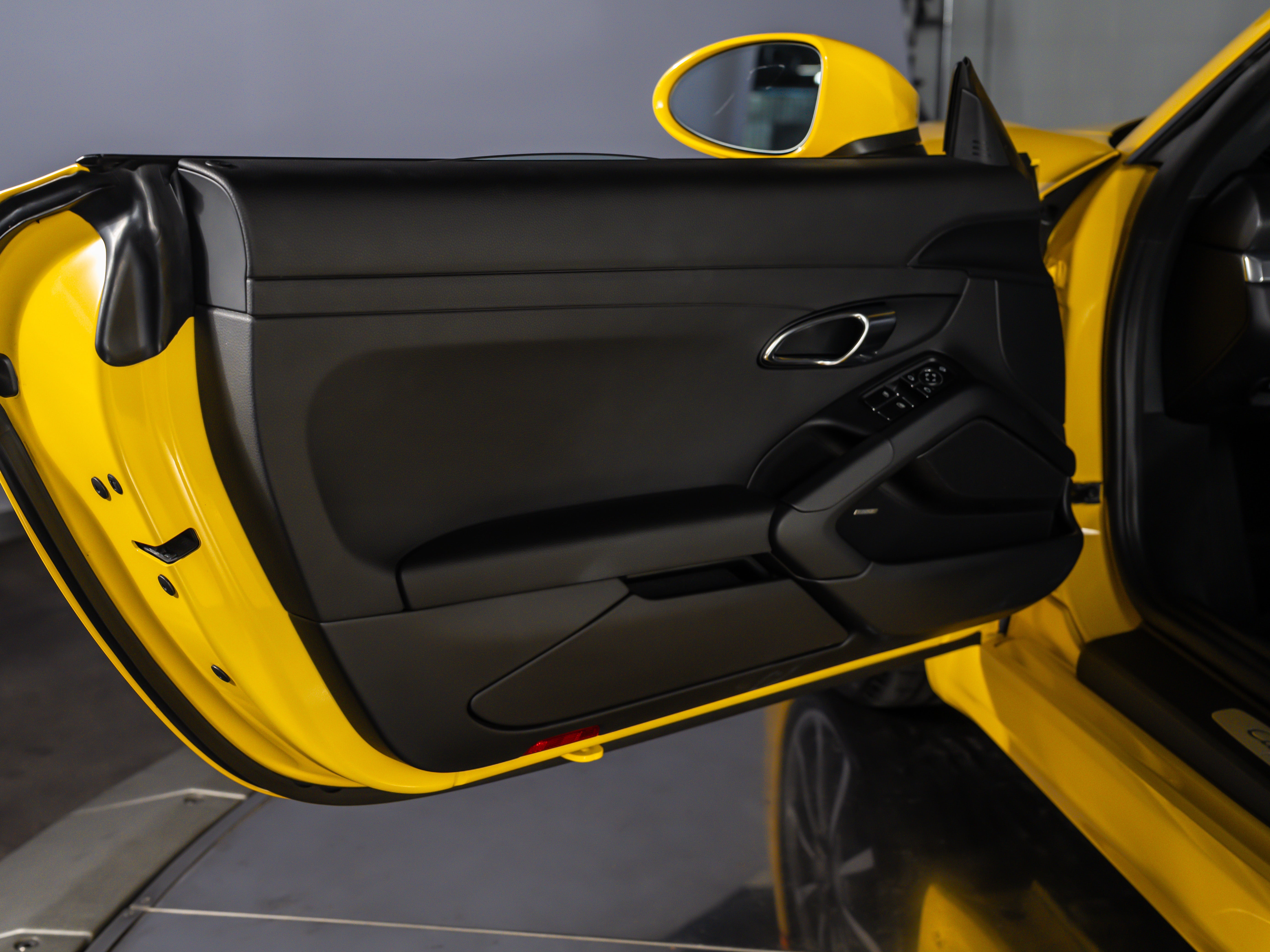 2023 Porsche 718 Cayman Base