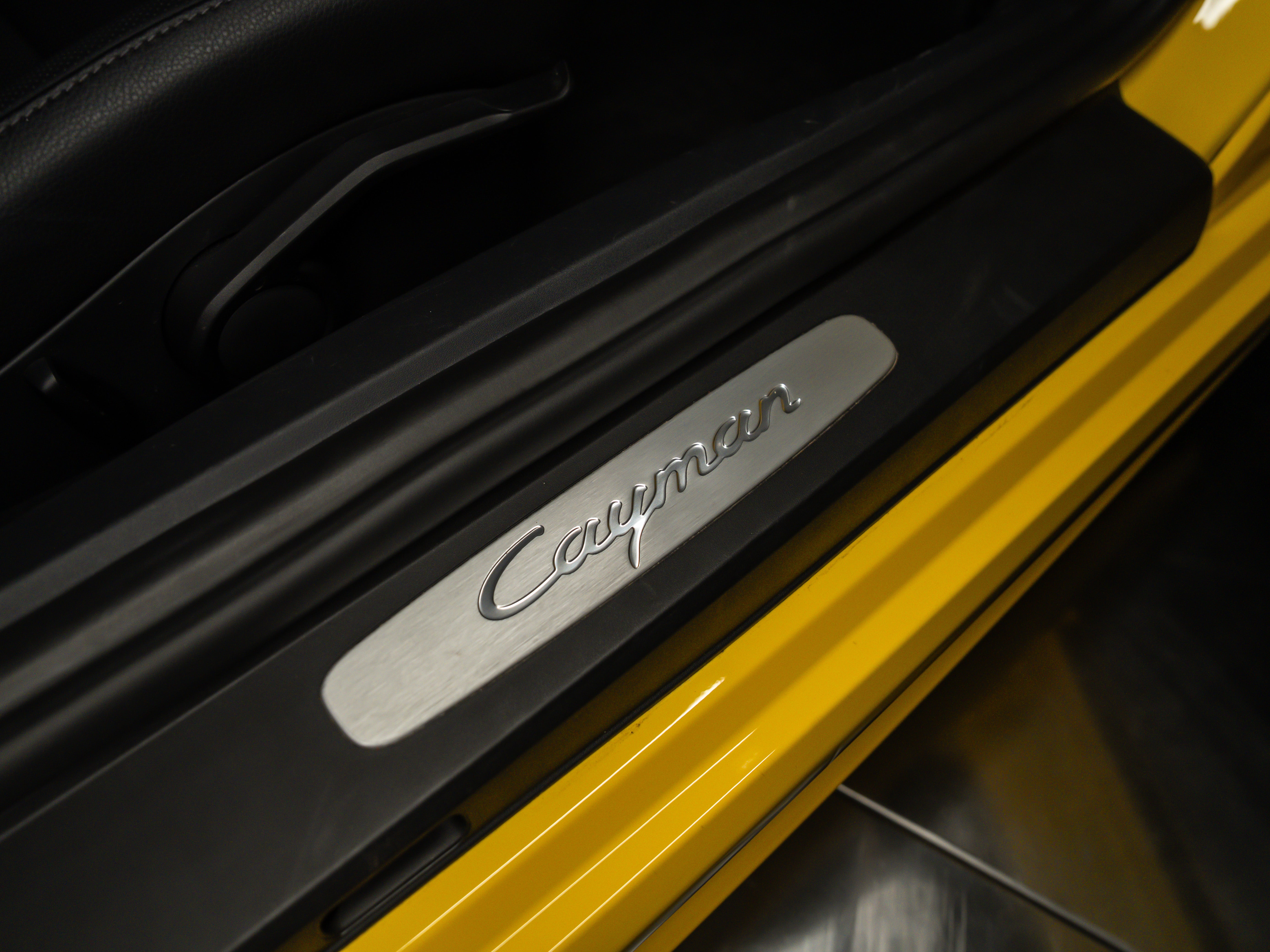 2023 Porsche 718 Cayman Base