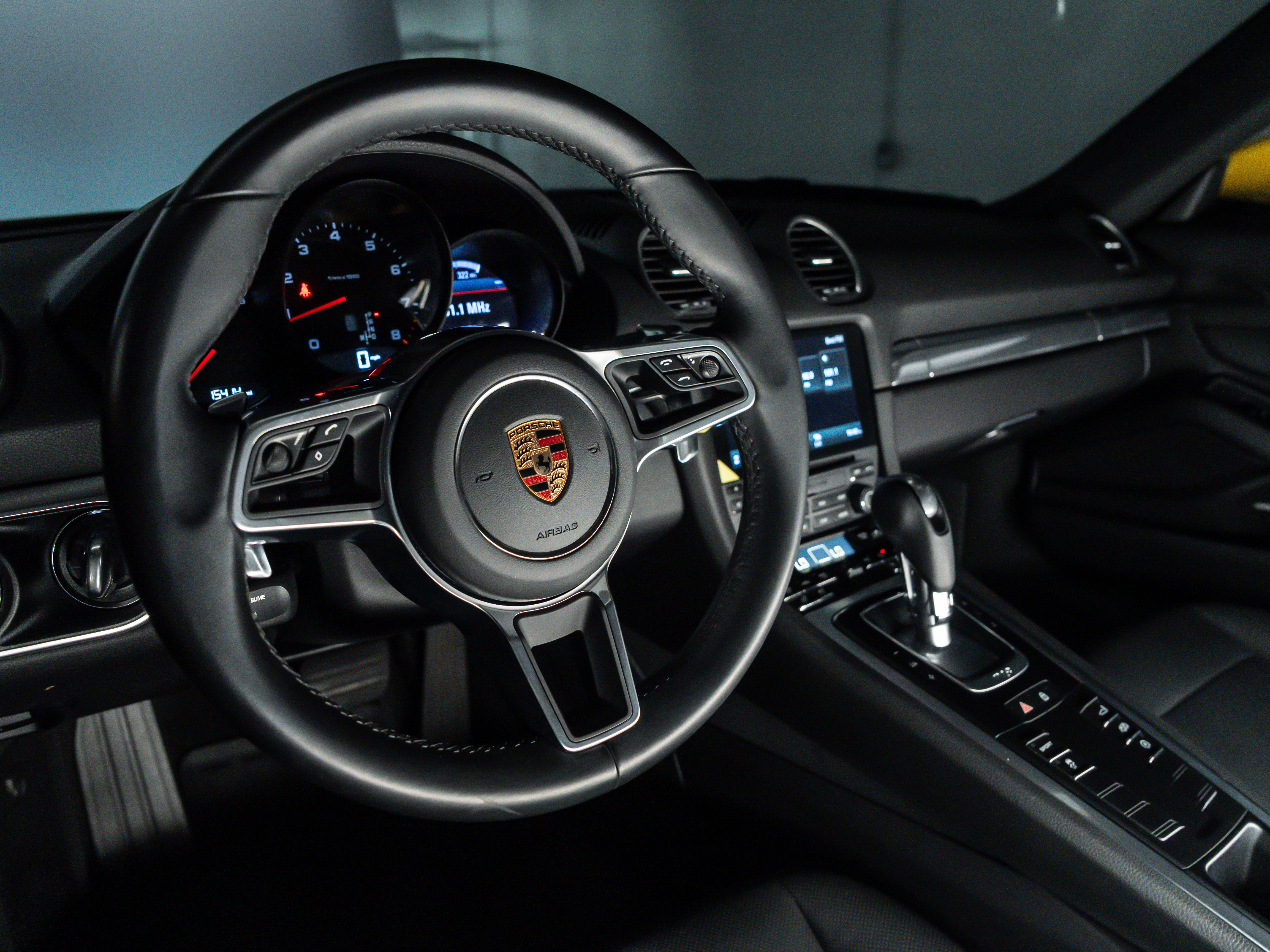 2023 Porsche 718 Cayman Base