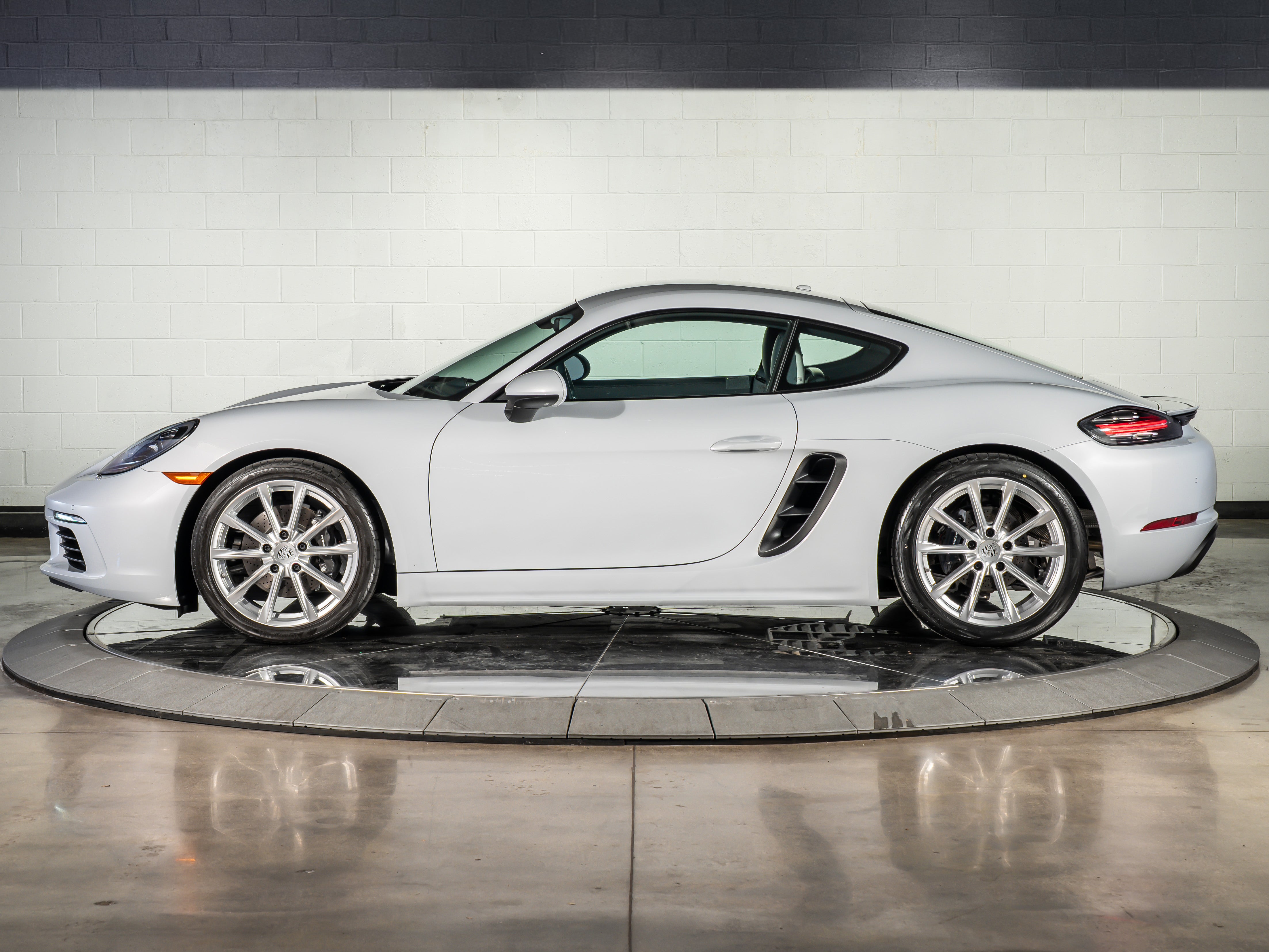 2025 Porsche 718 Cayman Base