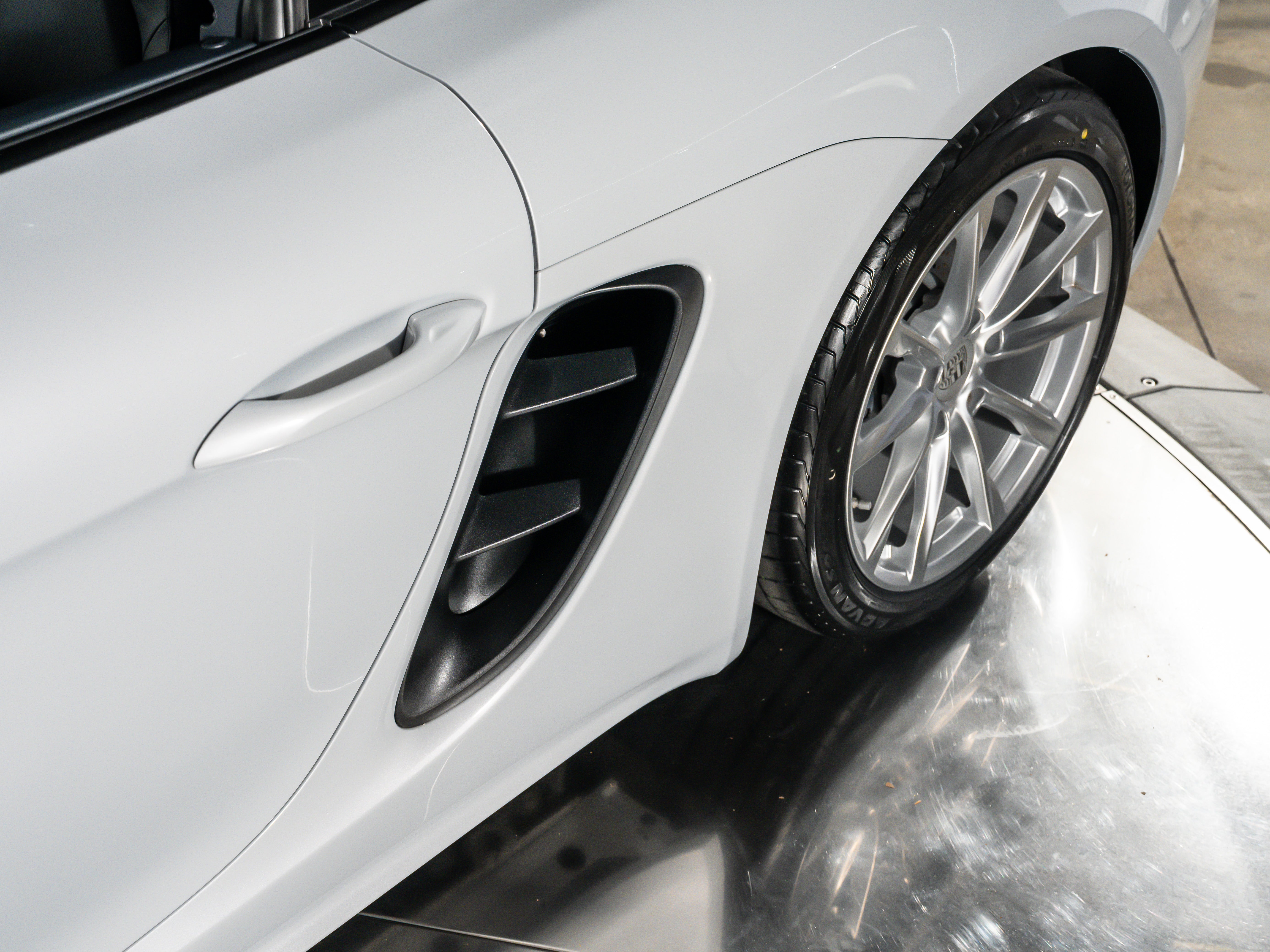 2025 Porsche 718 Cayman Base