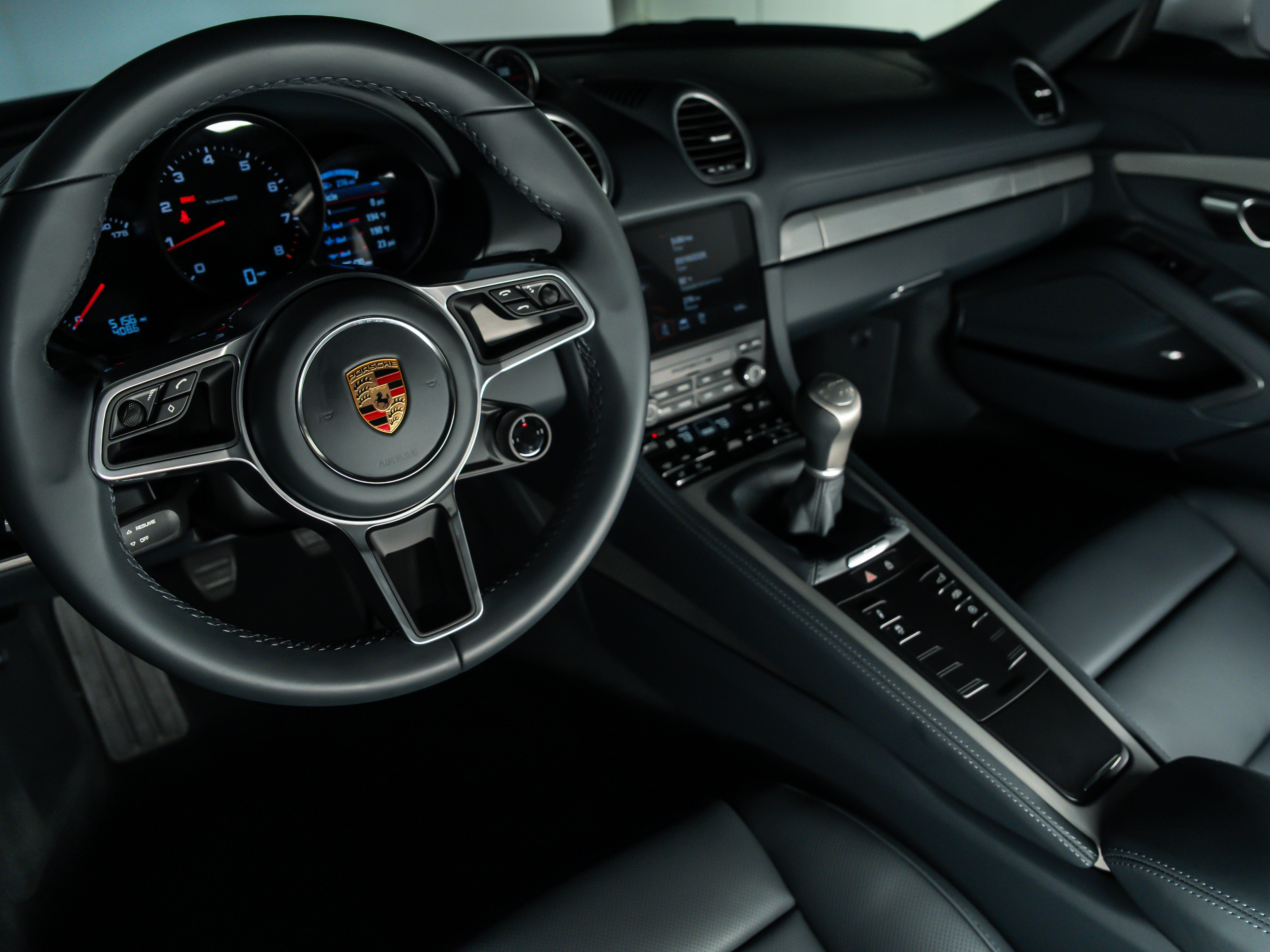 2025 Porsche 718 Cayman Base