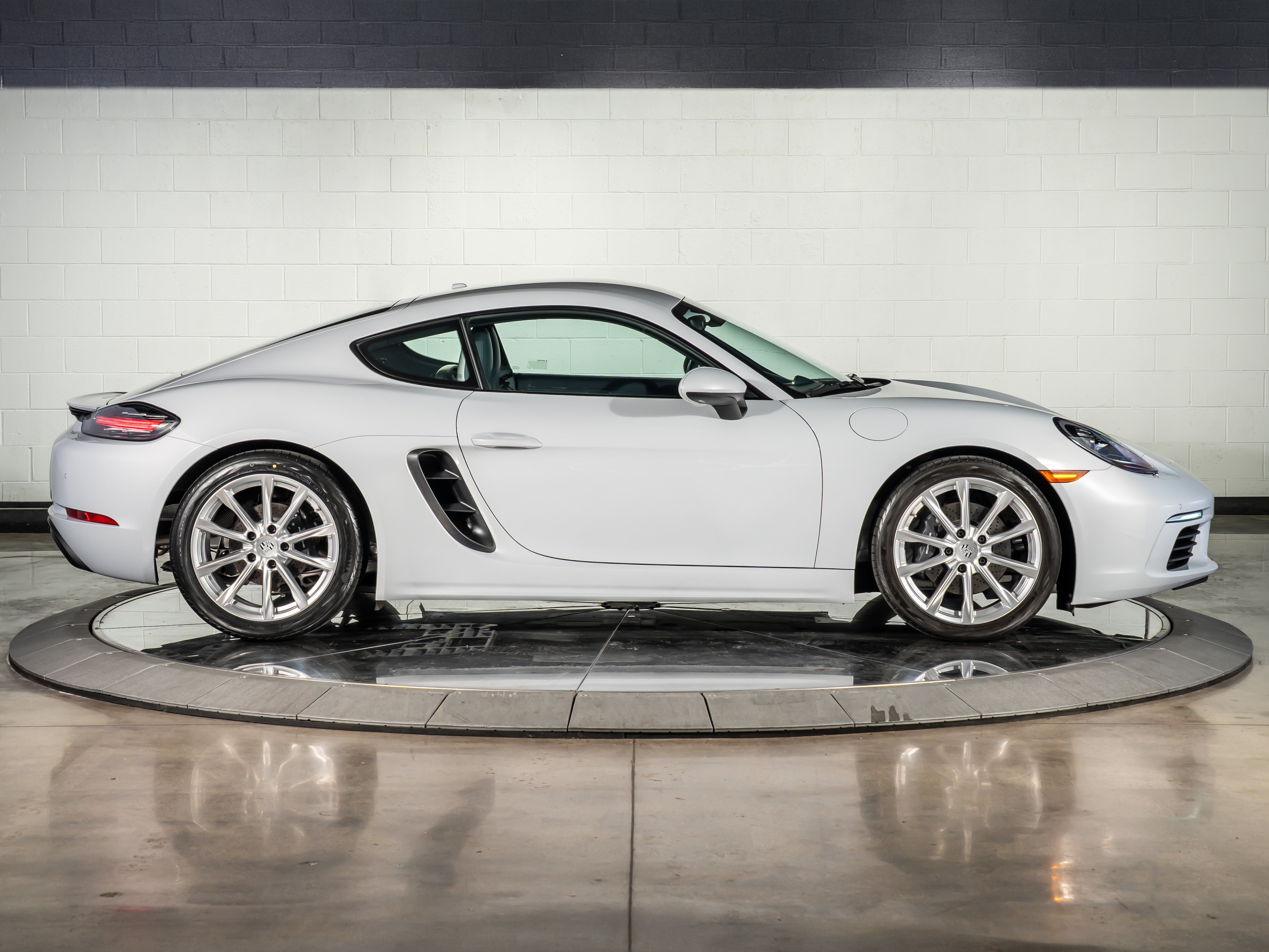 2025 Porsche 718 Cayman Base