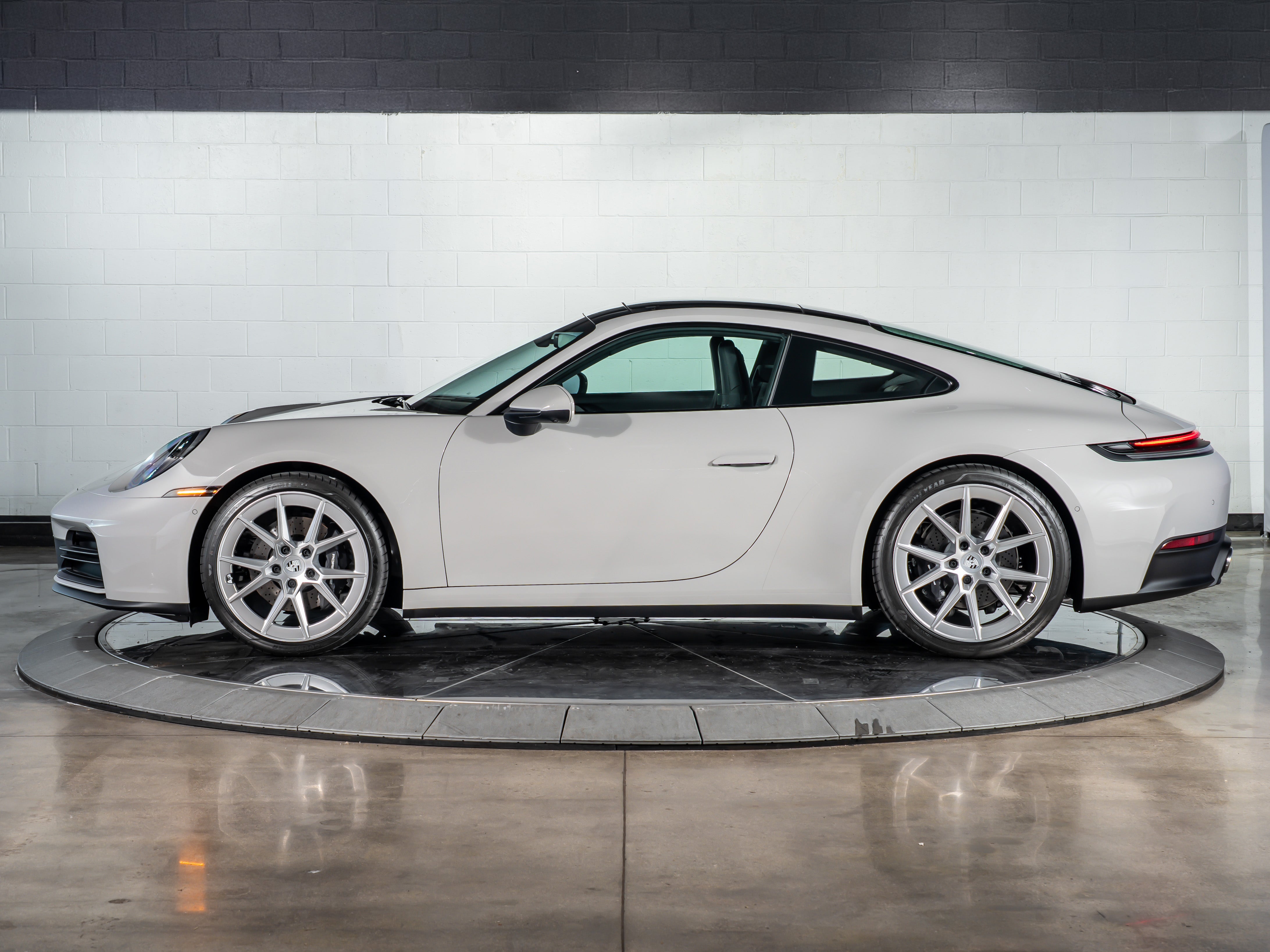 2026 Porsche 911 Carrera