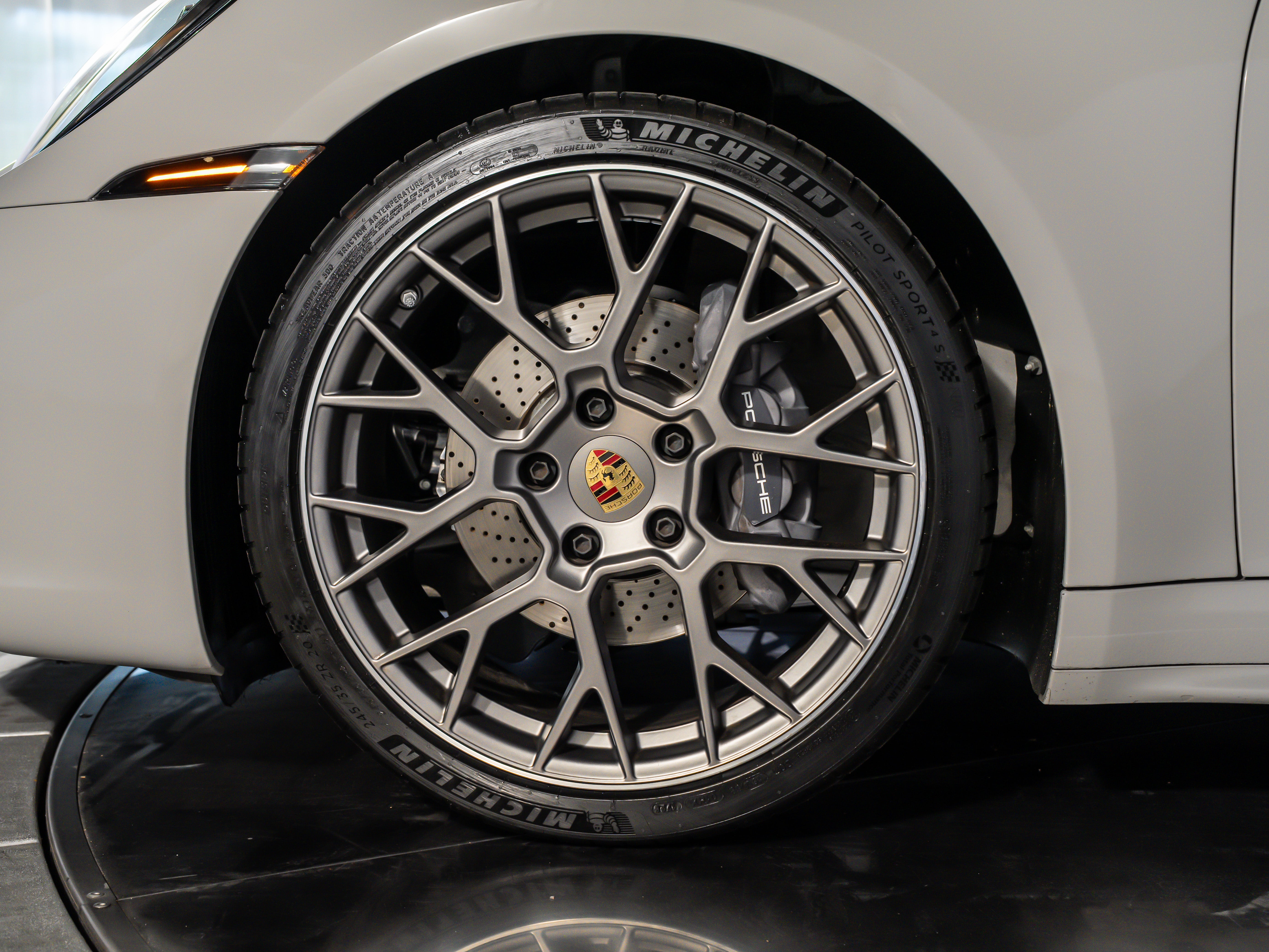 2024 Porsche 911 Carrera