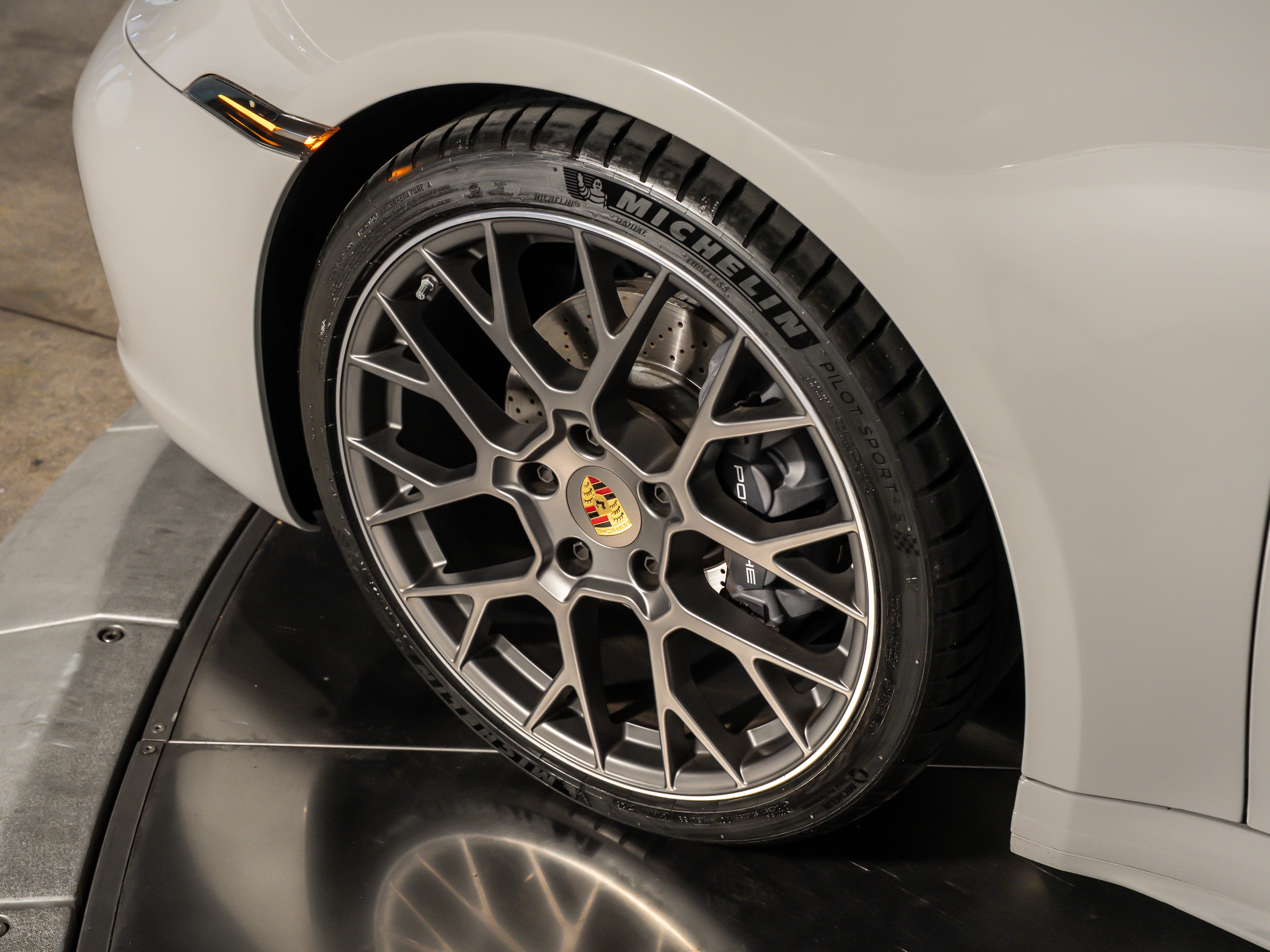 2024 Porsche 911 Carrera