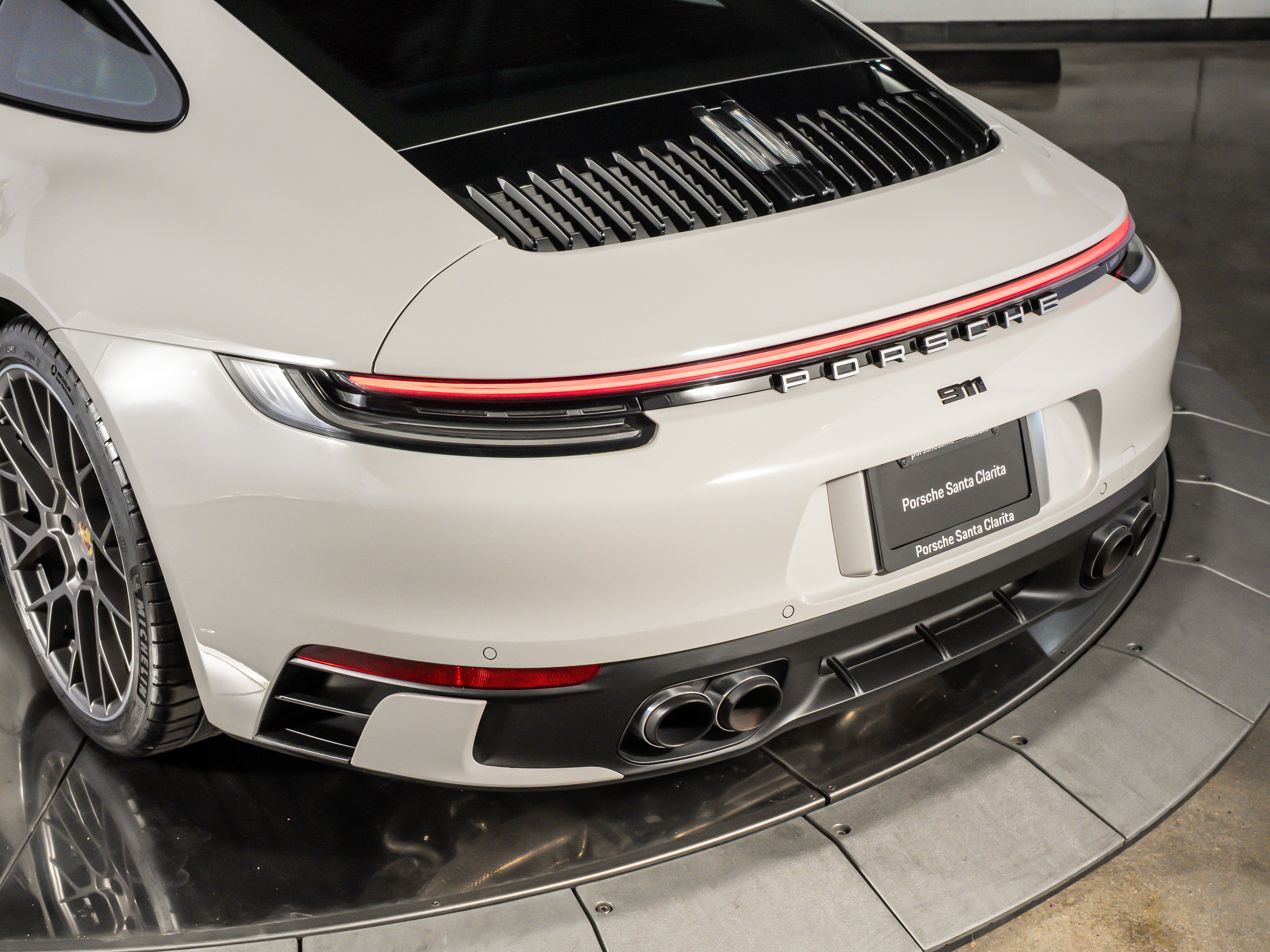 2024 Porsche 911 Carrera