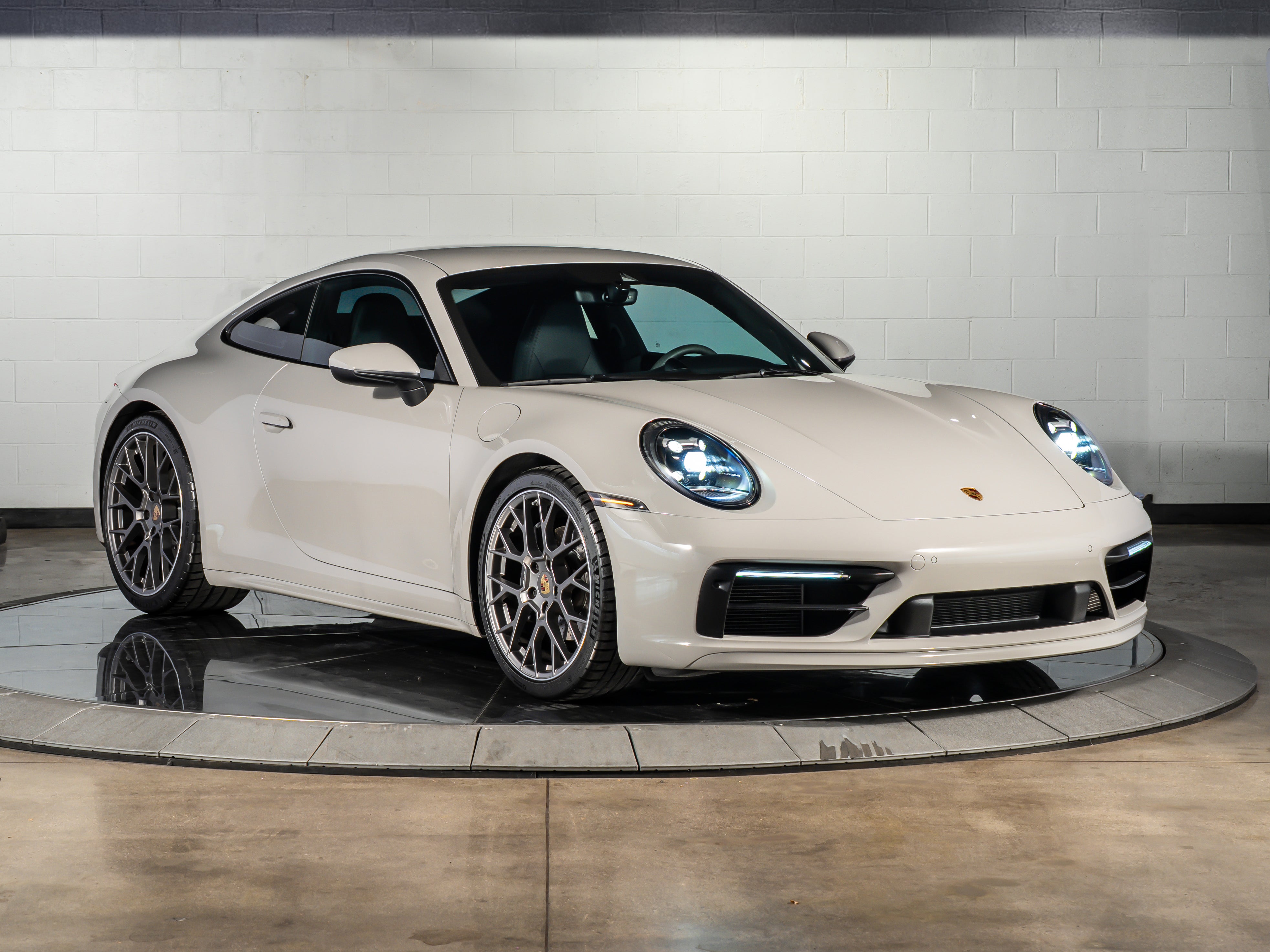 2024 Porsche 911 Carrera