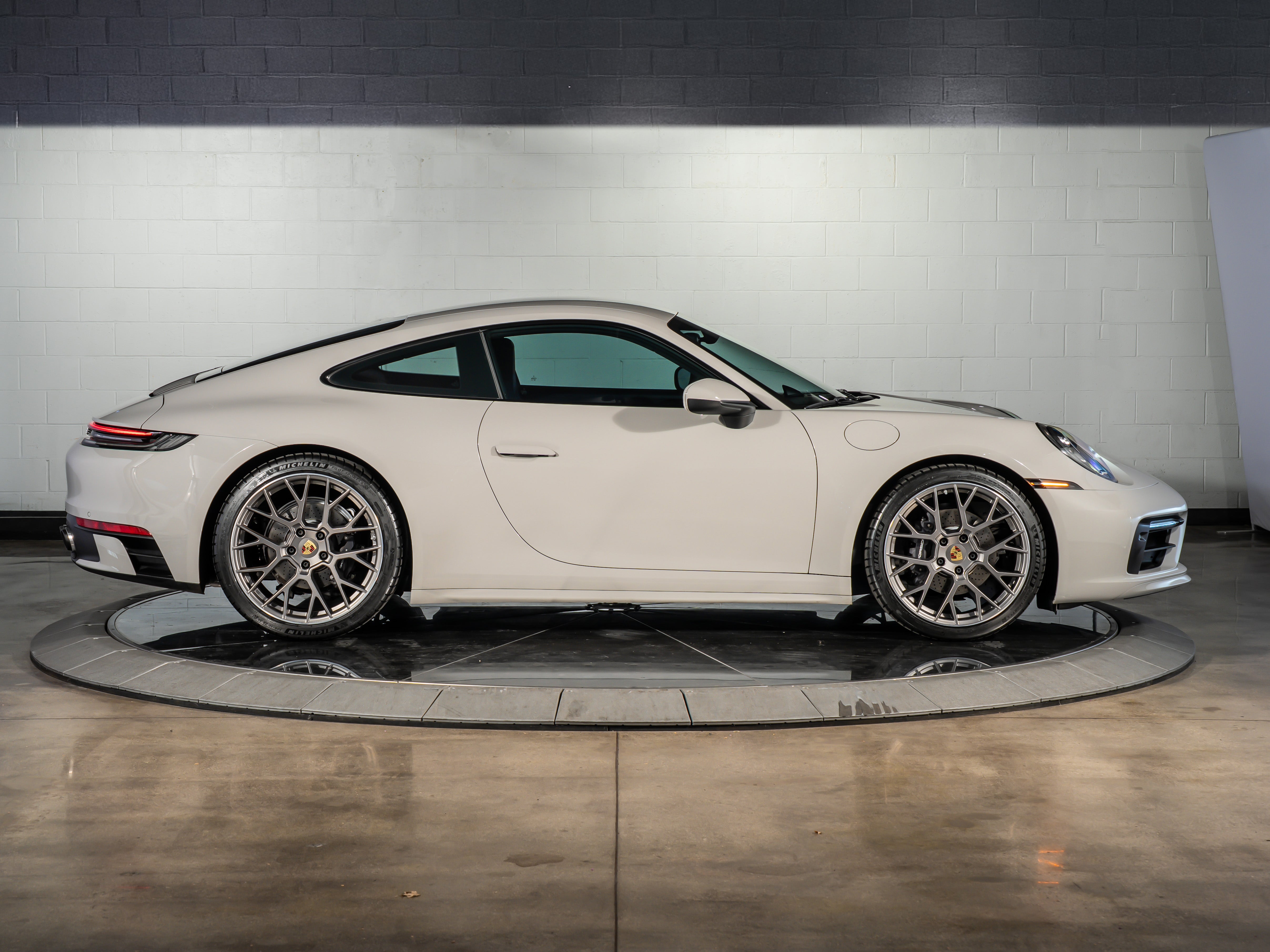 2024 Porsche 911 Carrera