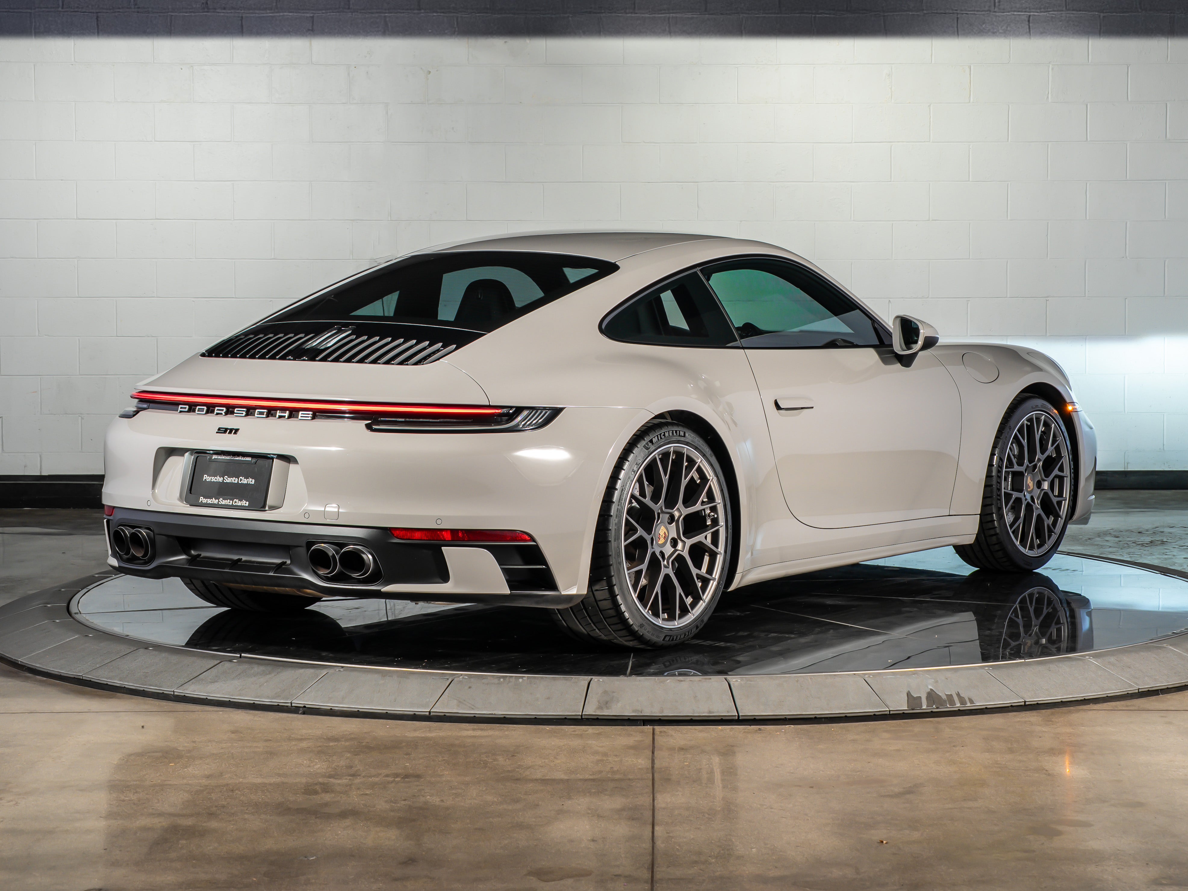 2024 Porsche 911 Carrera
