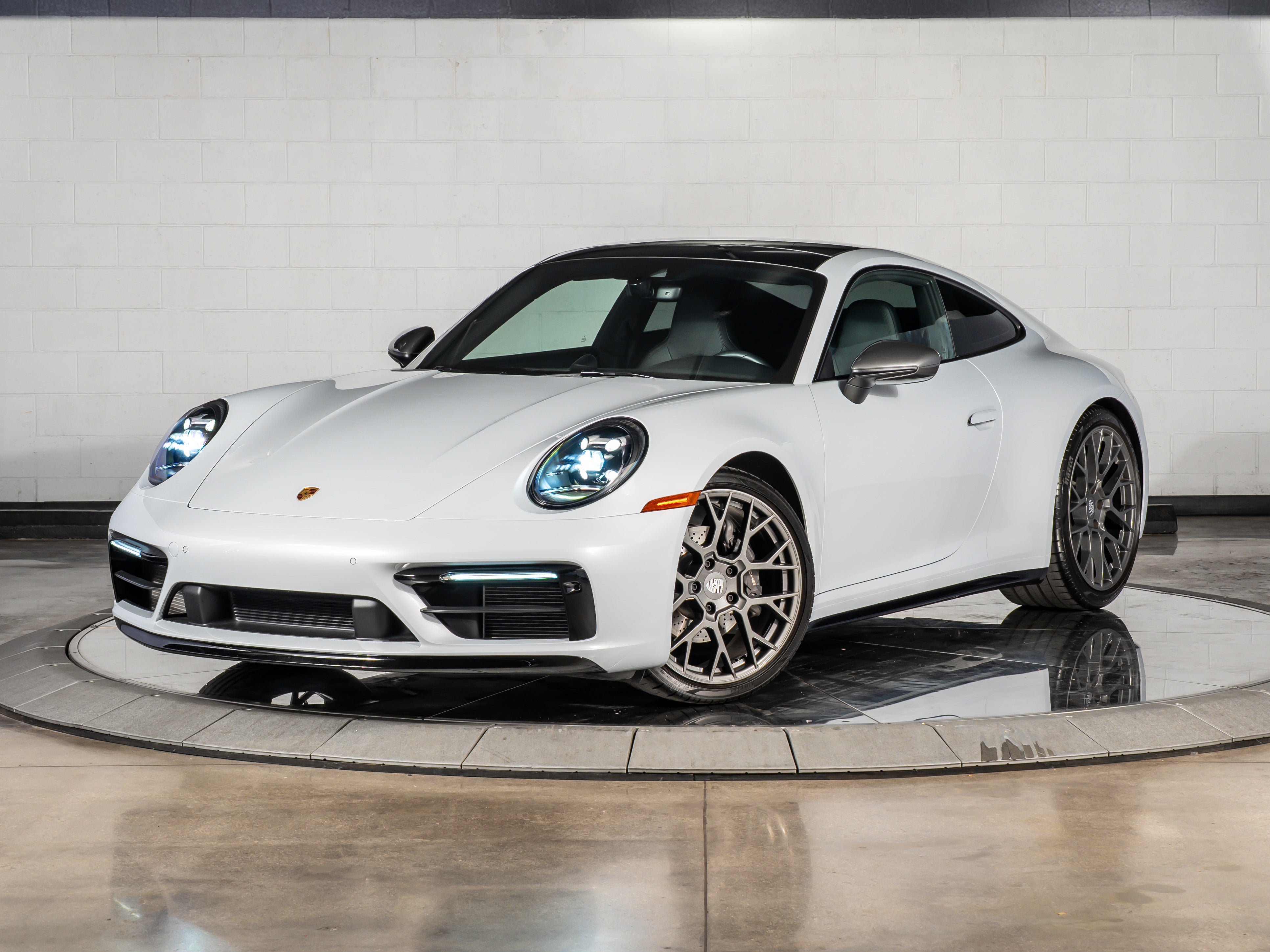 2024 Porsche 911 Carrera