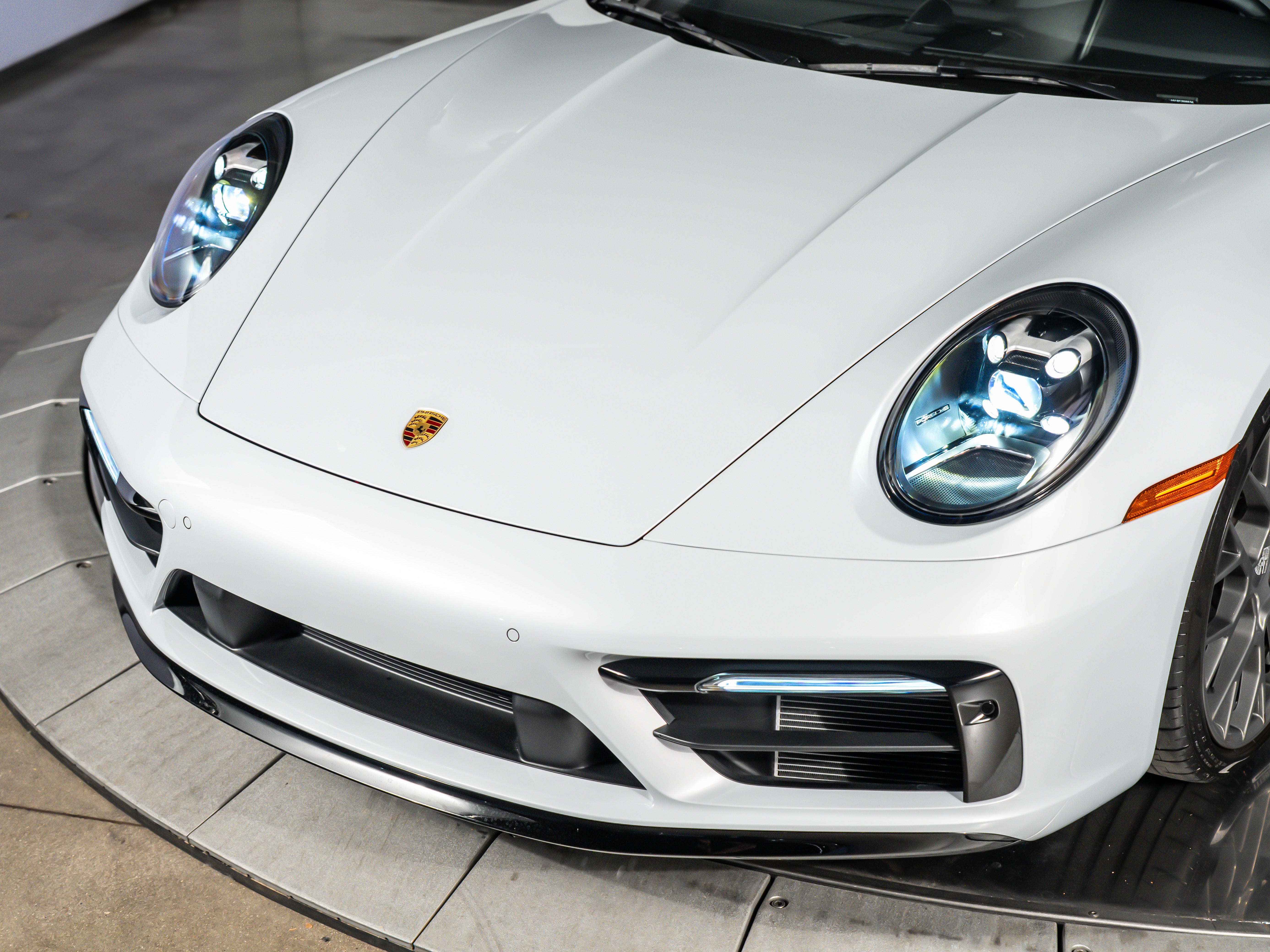 2024 Porsche 911 Carrera