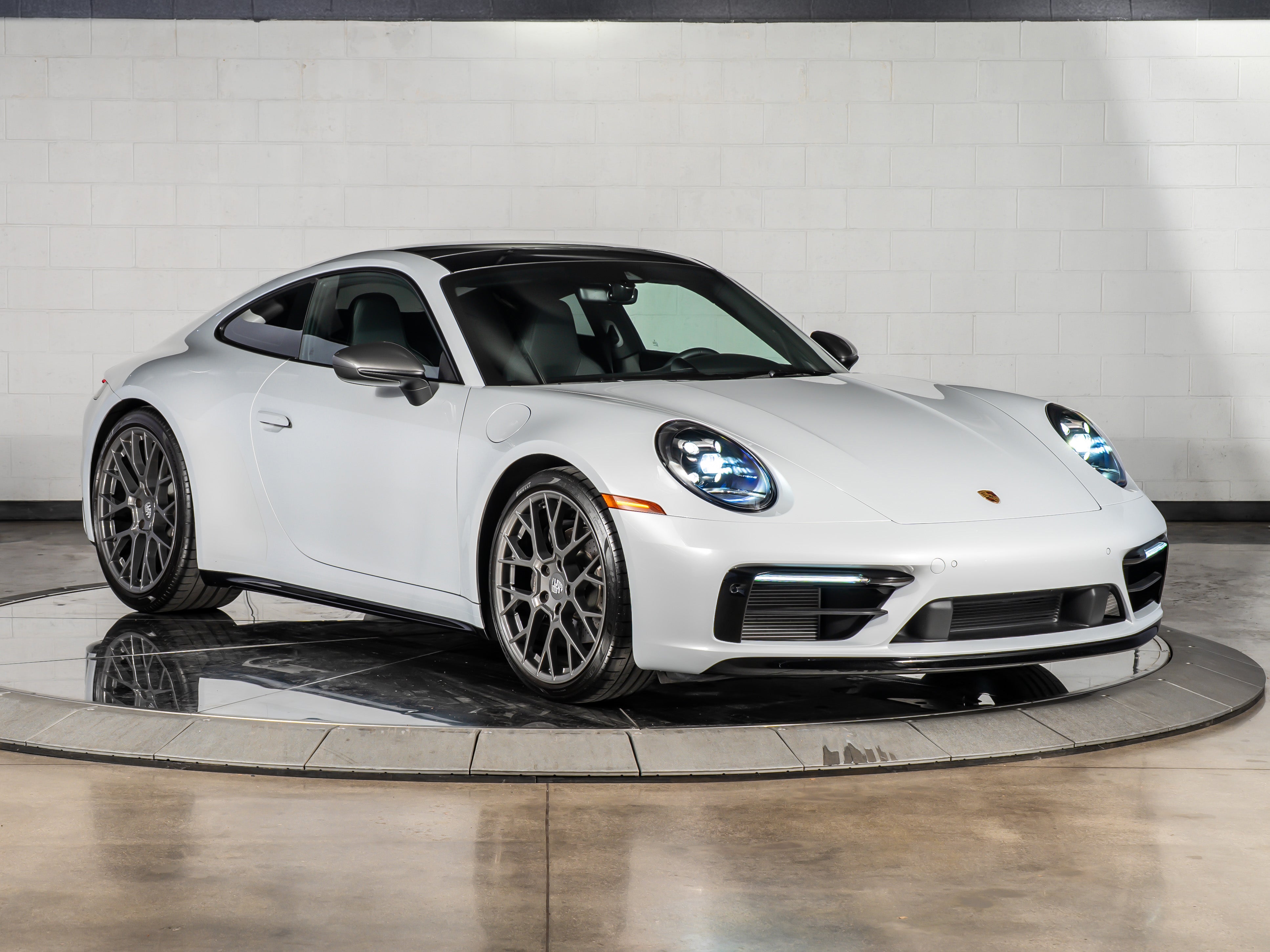 2024 Porsche 911 Carrera