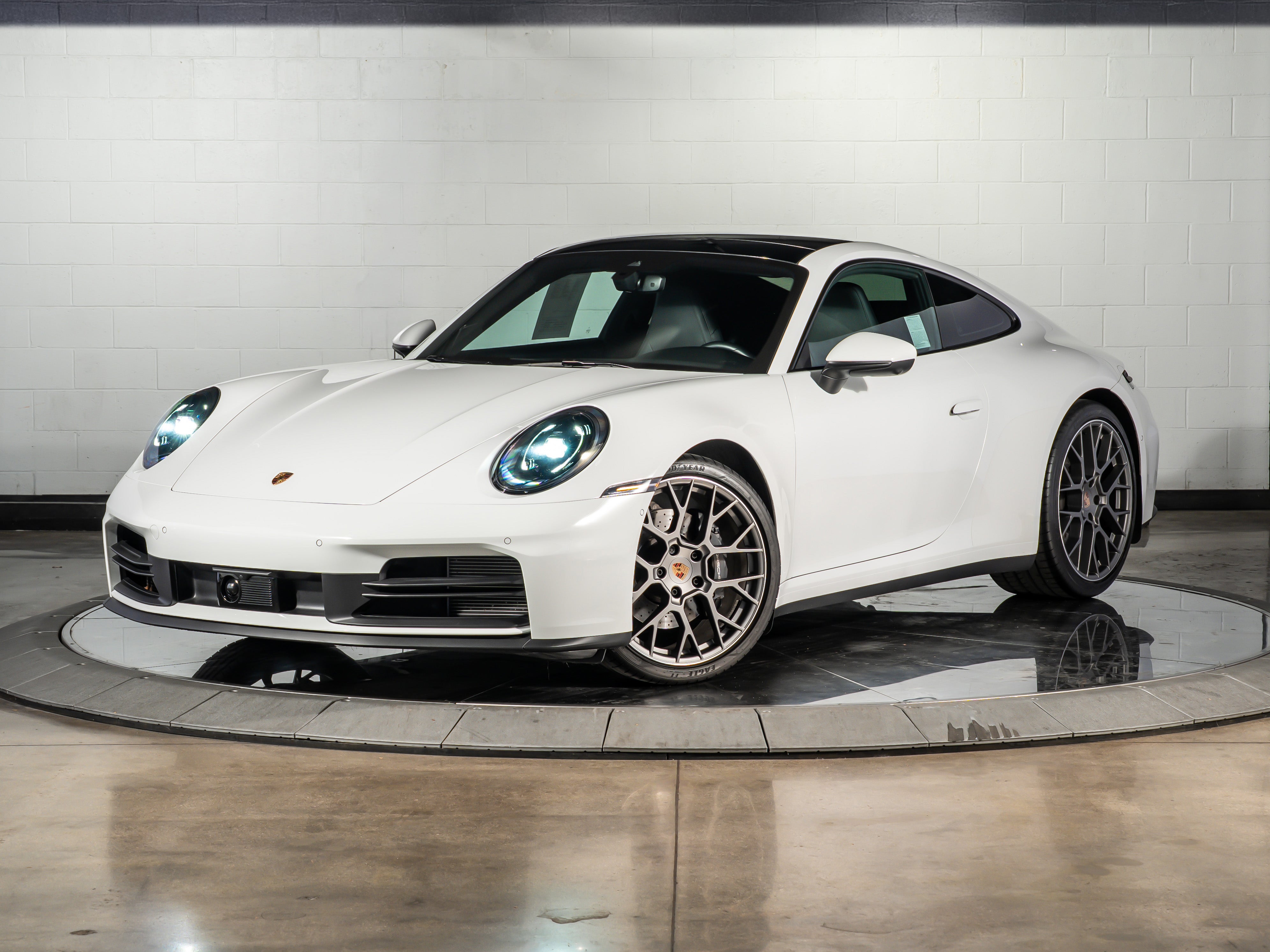 2025 Porsche 911 Carrera