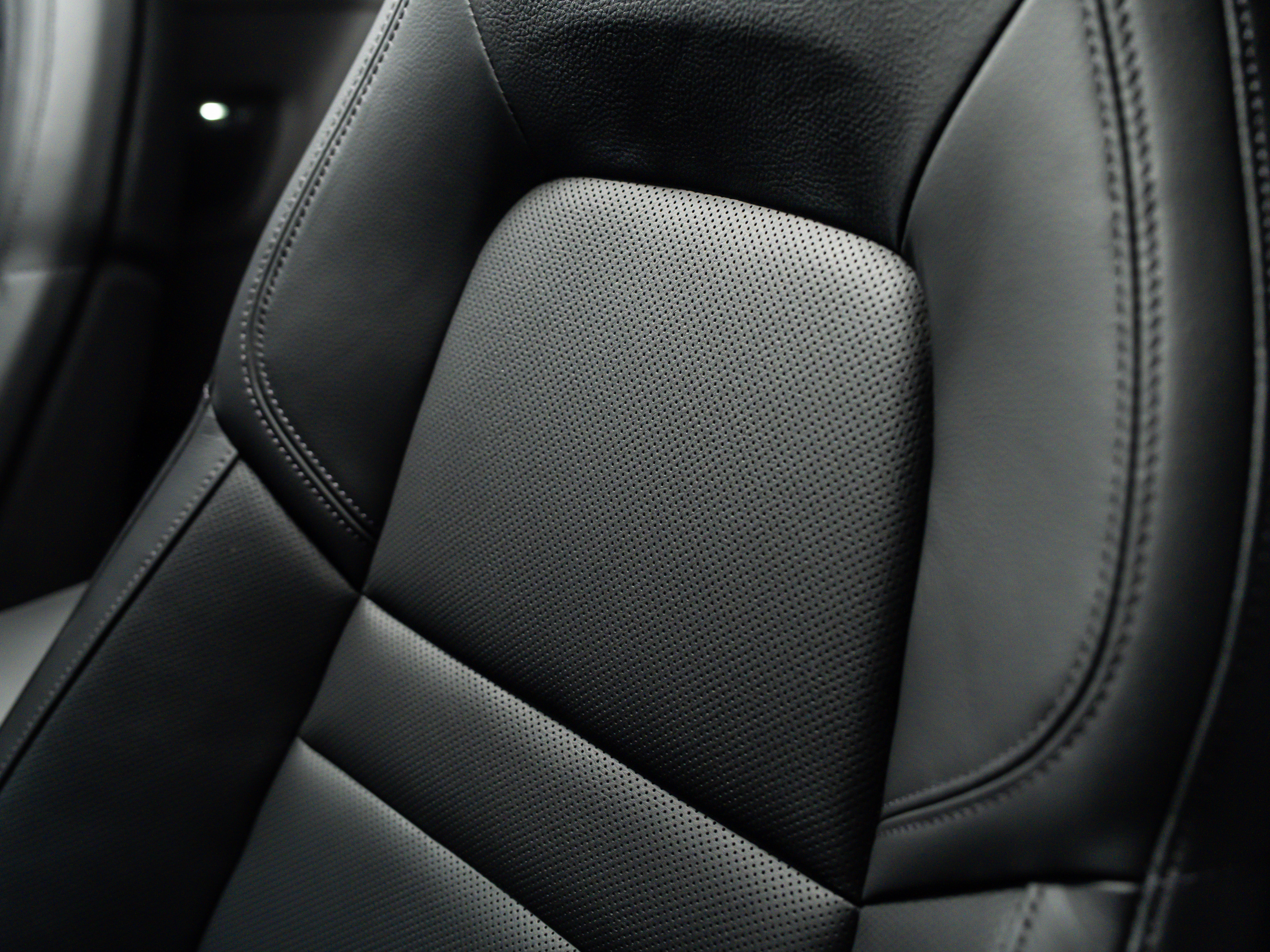 2025 Porsche 911 Carrera