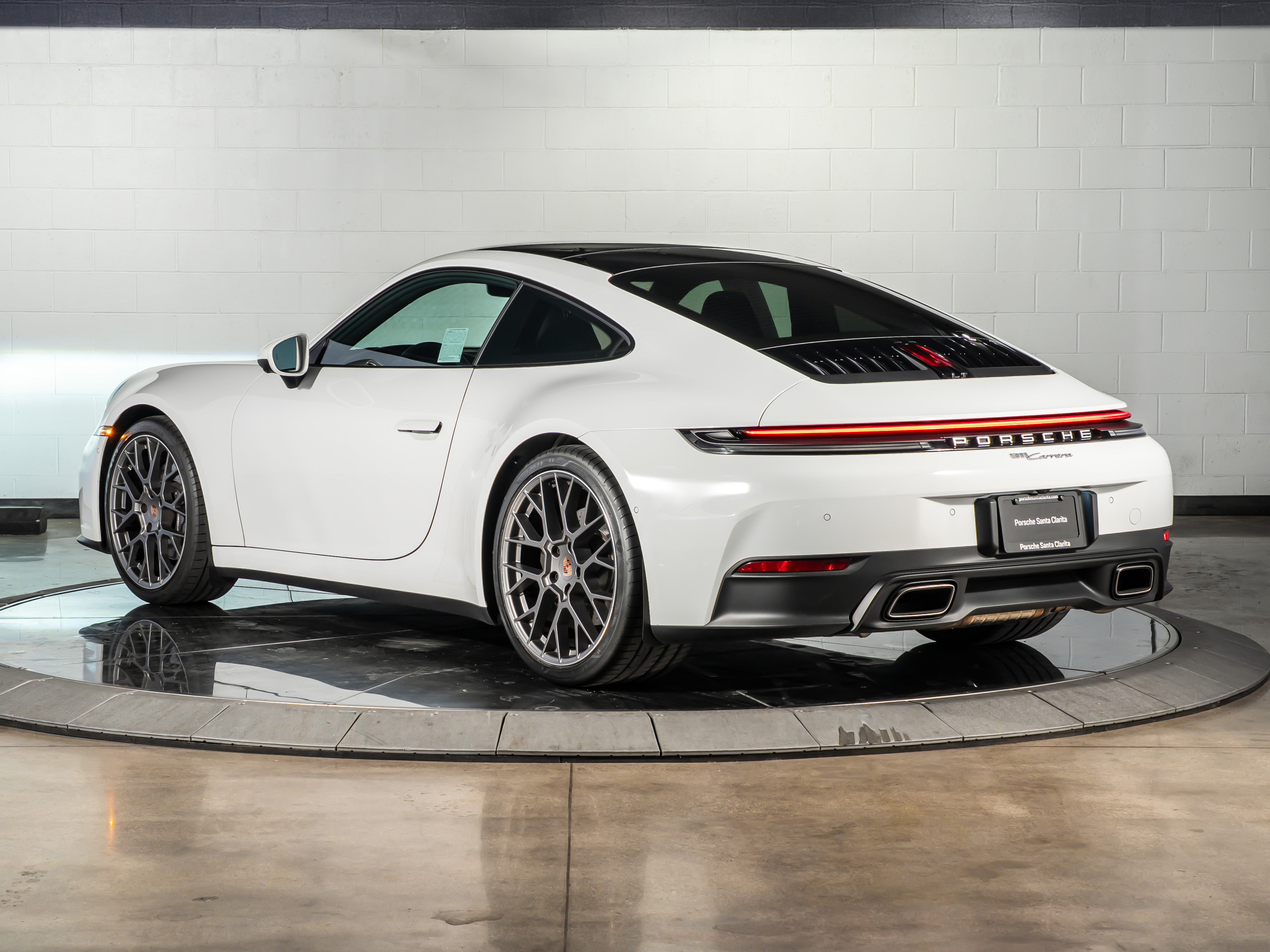 2025 Porsche 911 Carrera