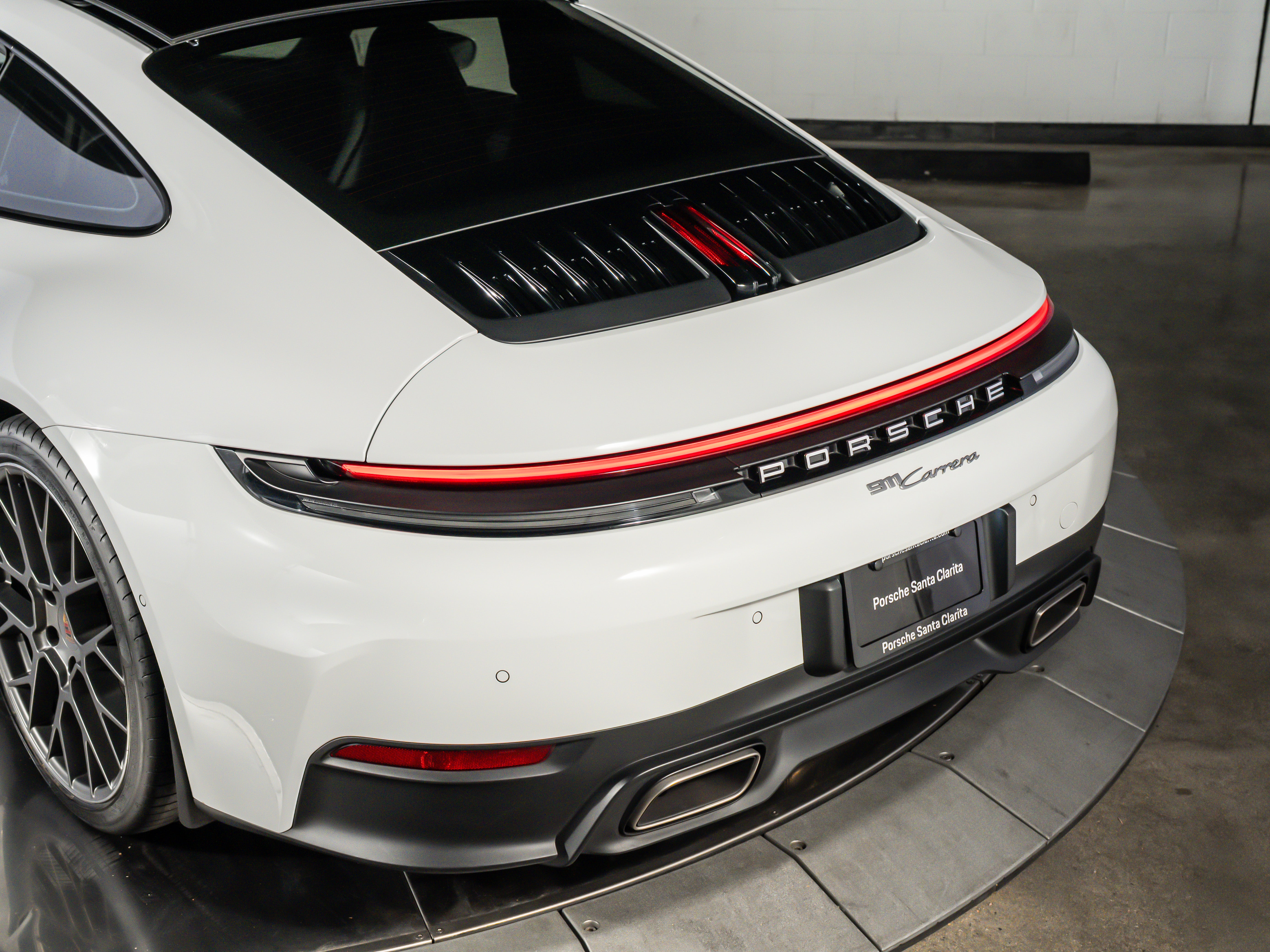 2025 Porsche 911 Carrera