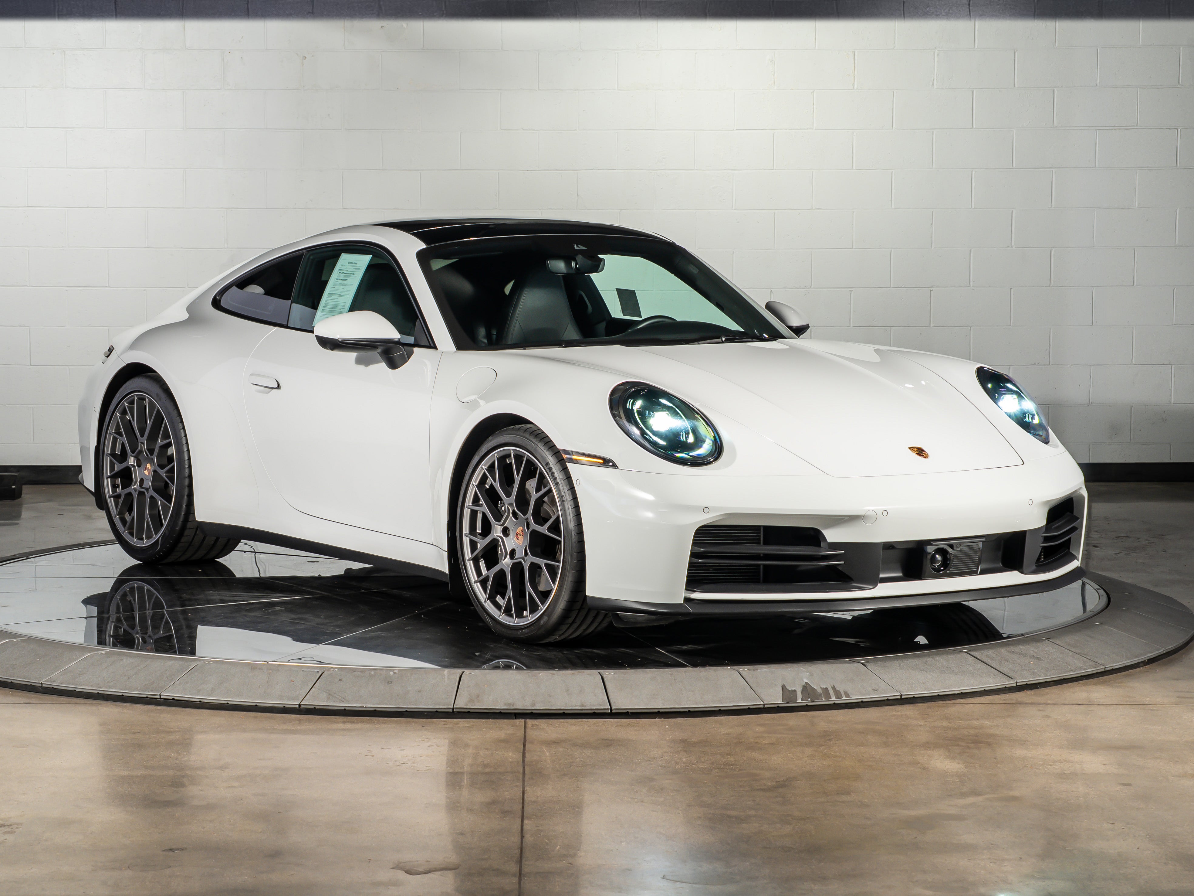 2025 Porsche 911 Carrera