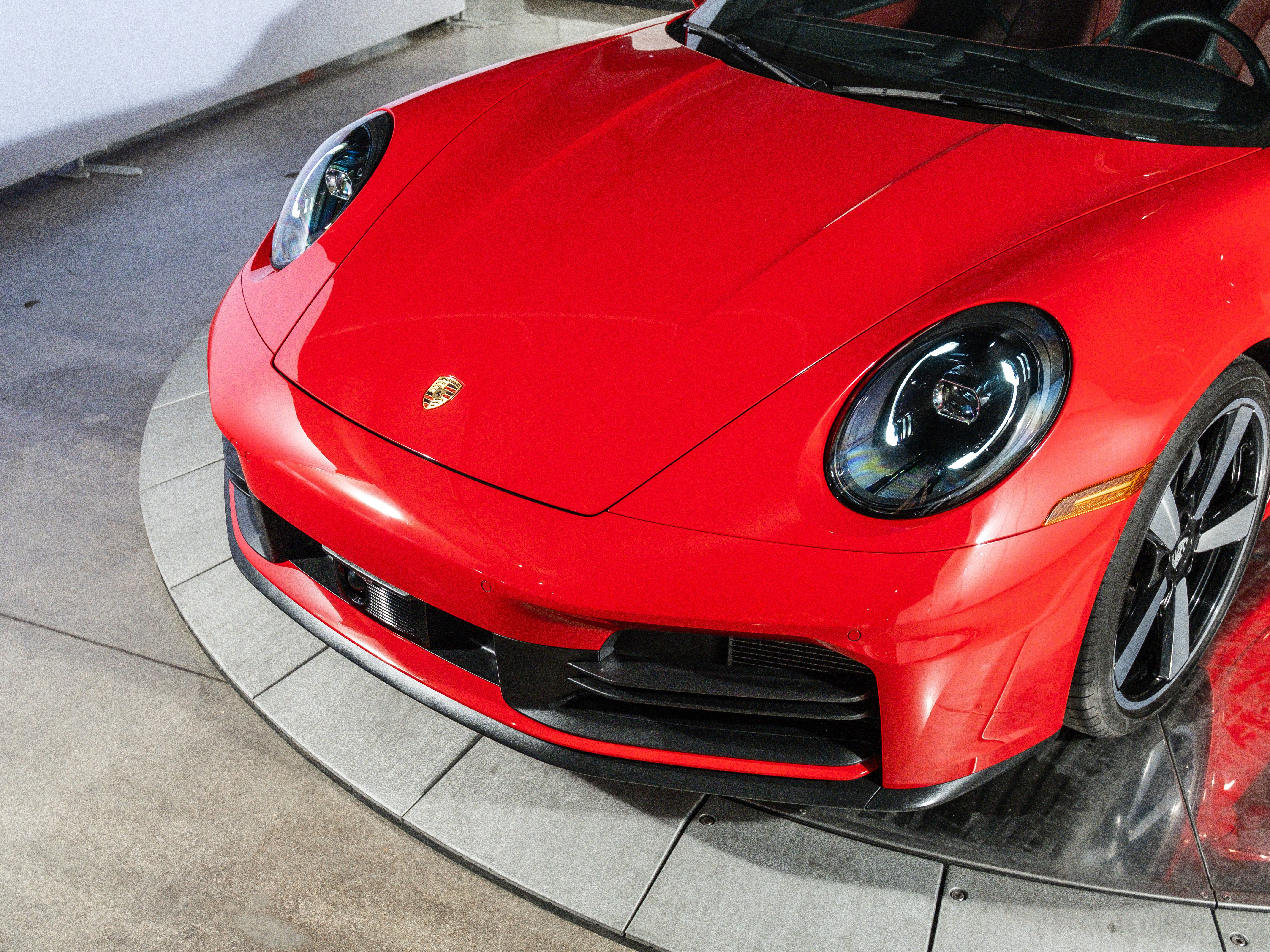 2025 Porsche 911 Carrera