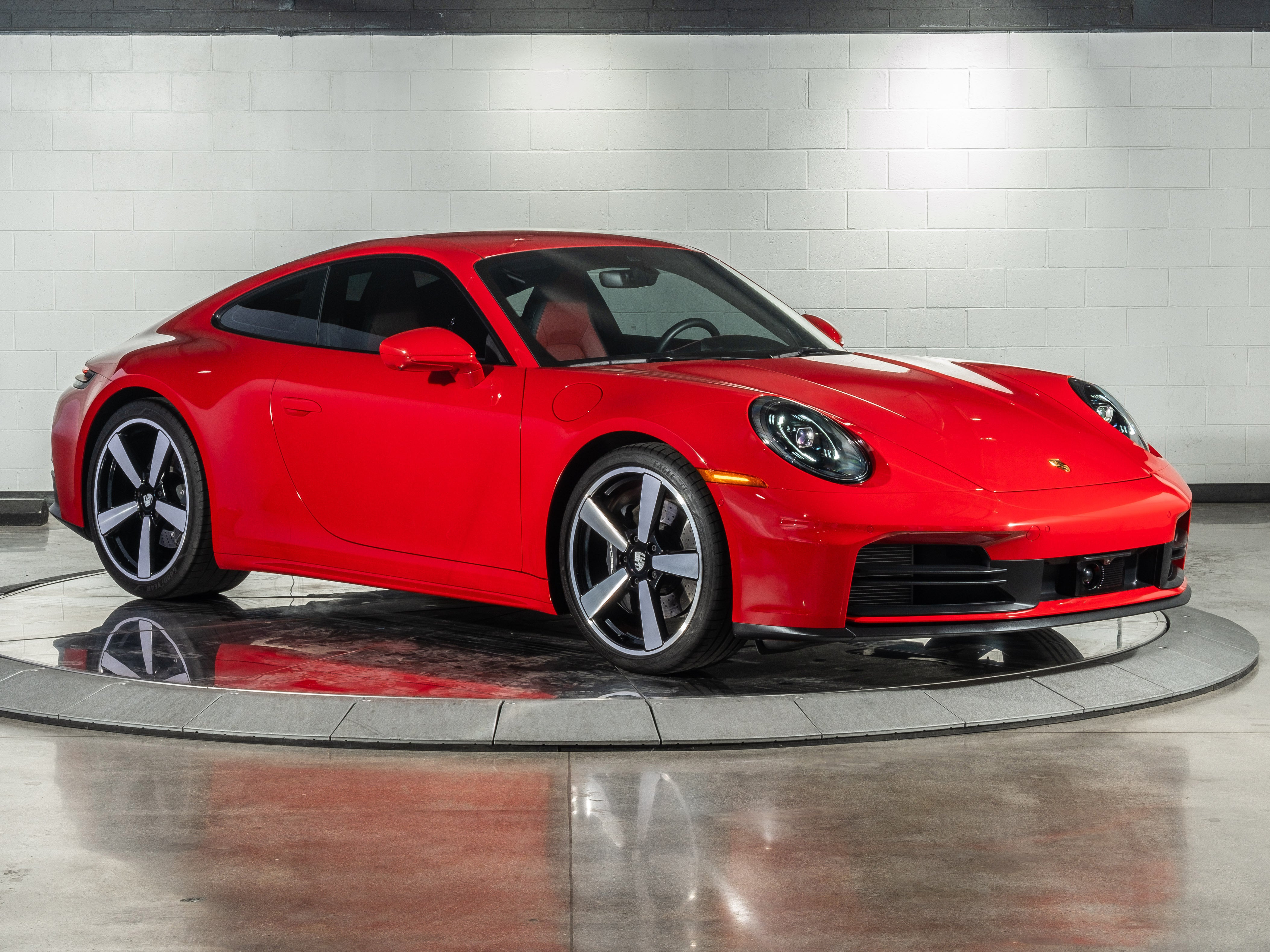 2025 Porsche 911 Carrera