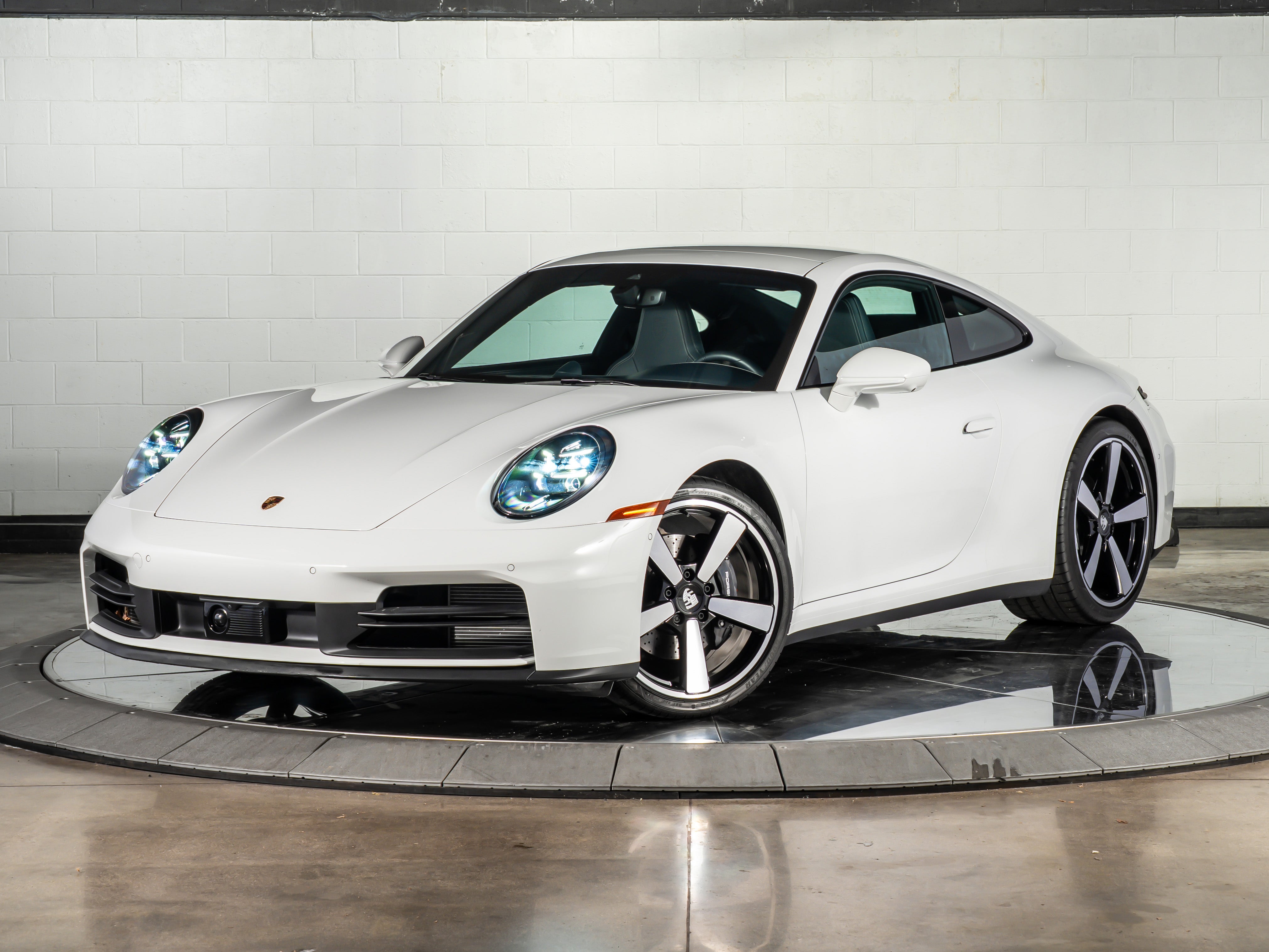 2025 Porsche 911 Carrera