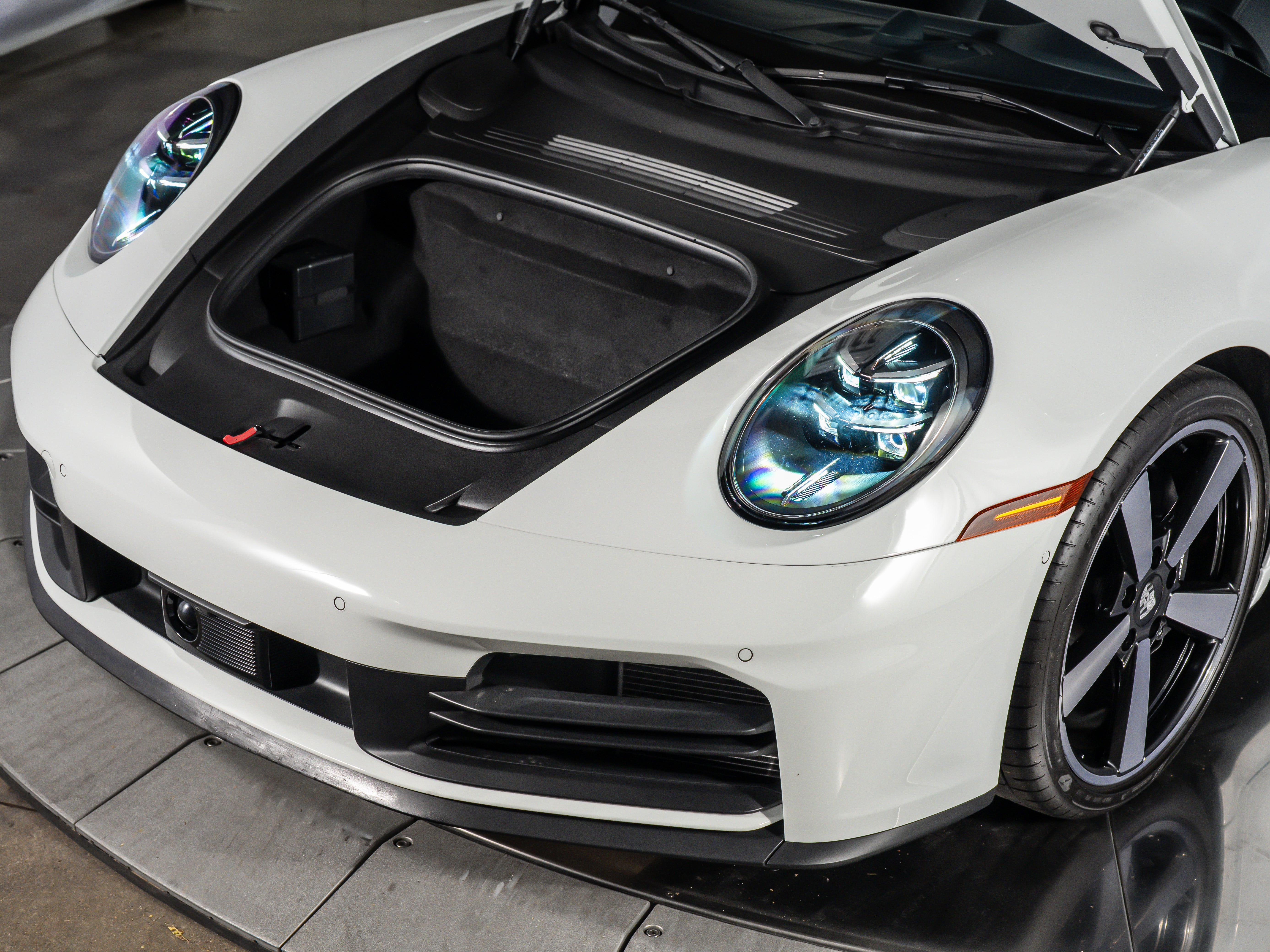 2025 Porsche 911 Carrera