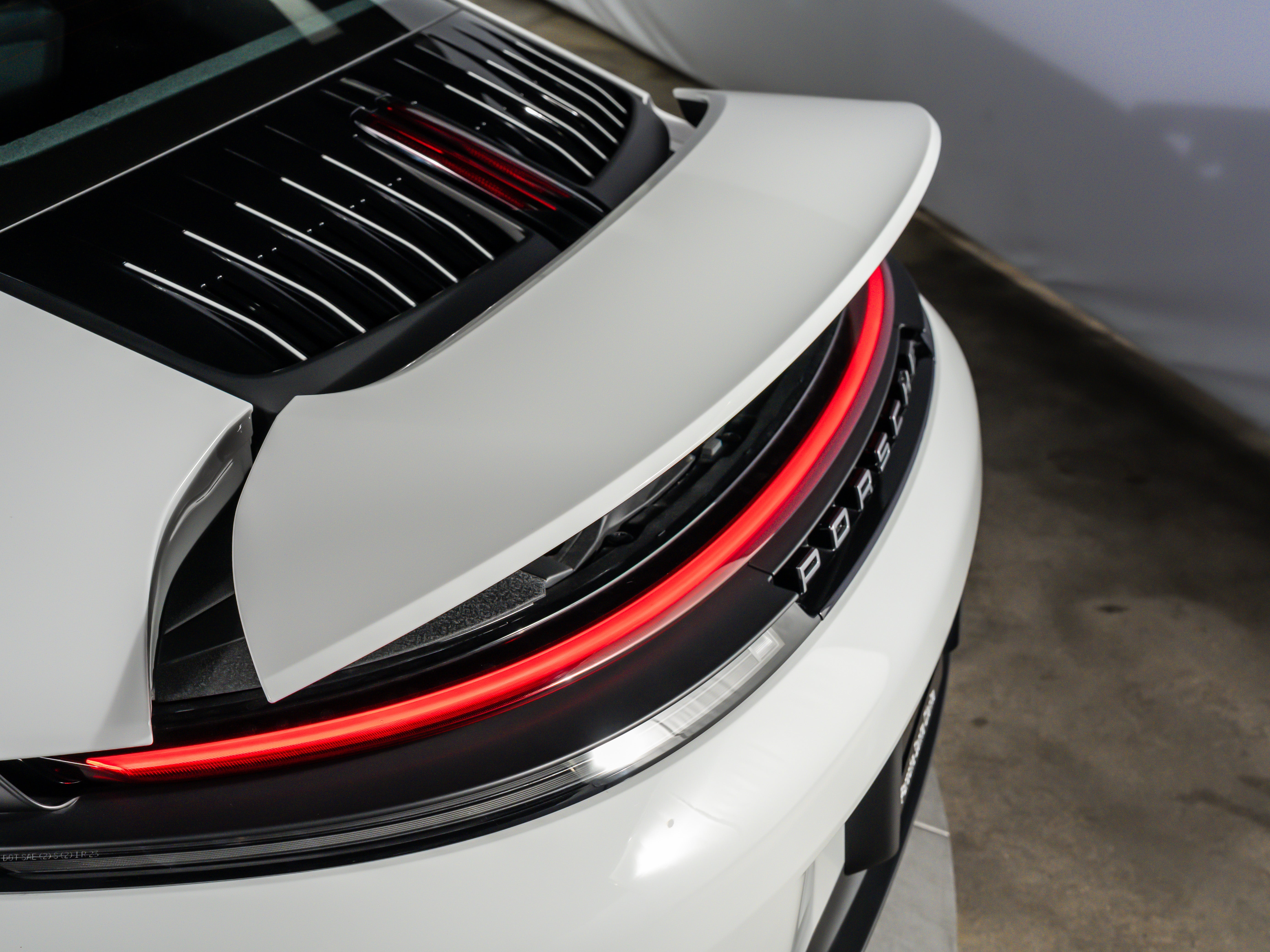 2025 Porsche 911 Carrera