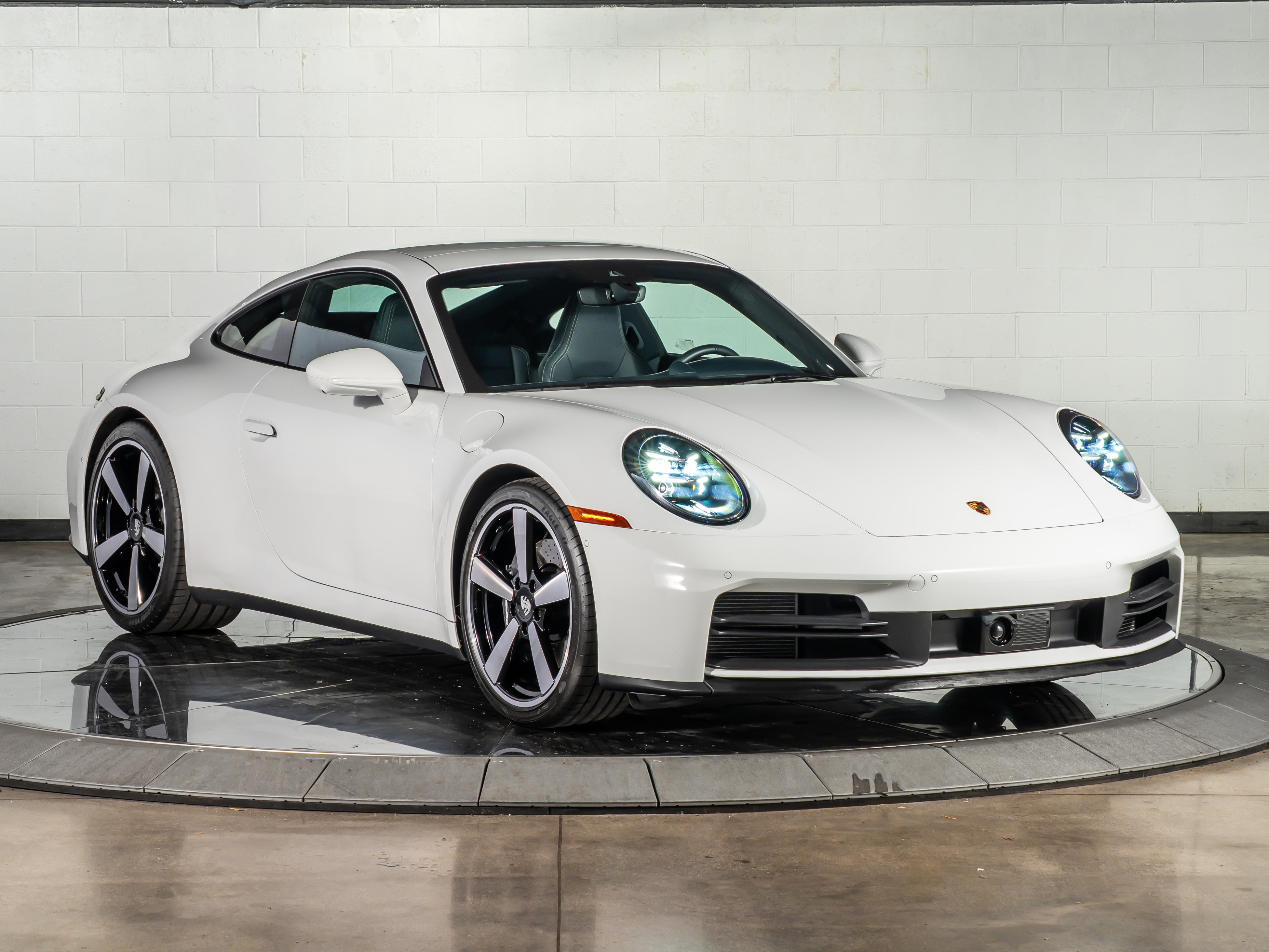 2025 Porsche 911 Carrera