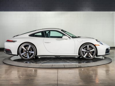 2025 Porsche 911 Carrera