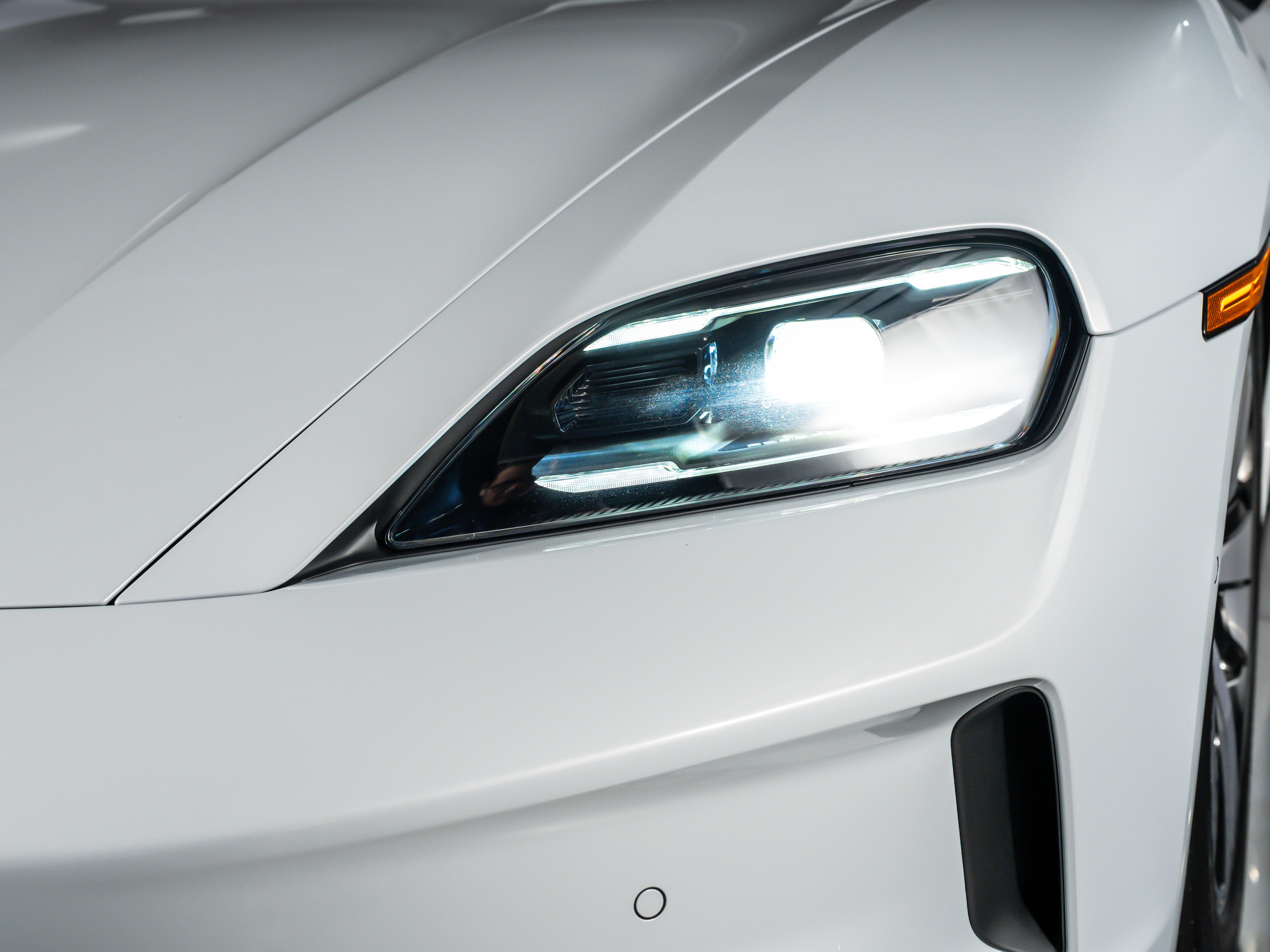 2026 Porsche Taycan 4